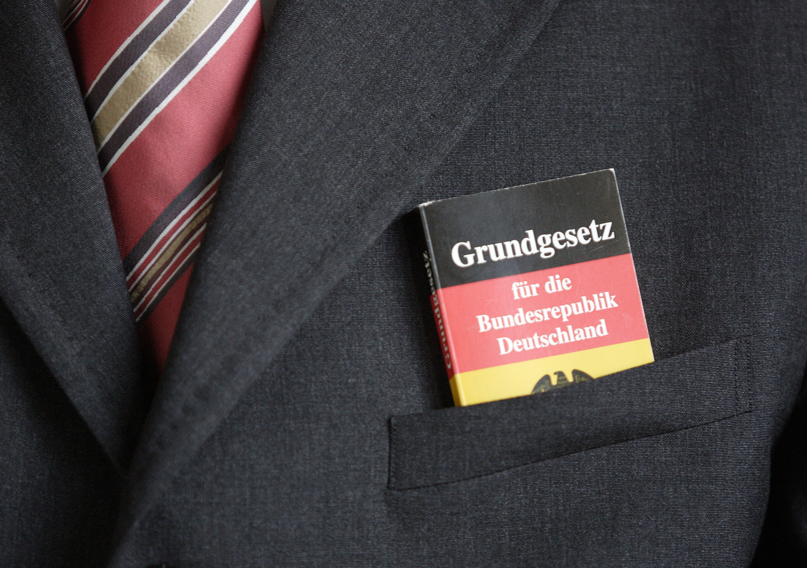 Erfreut sich in diesen Tagen großer Aufmerksamkeit: Auch für die aktuelle politische Krise finden sich Regelungen im Grungesetz