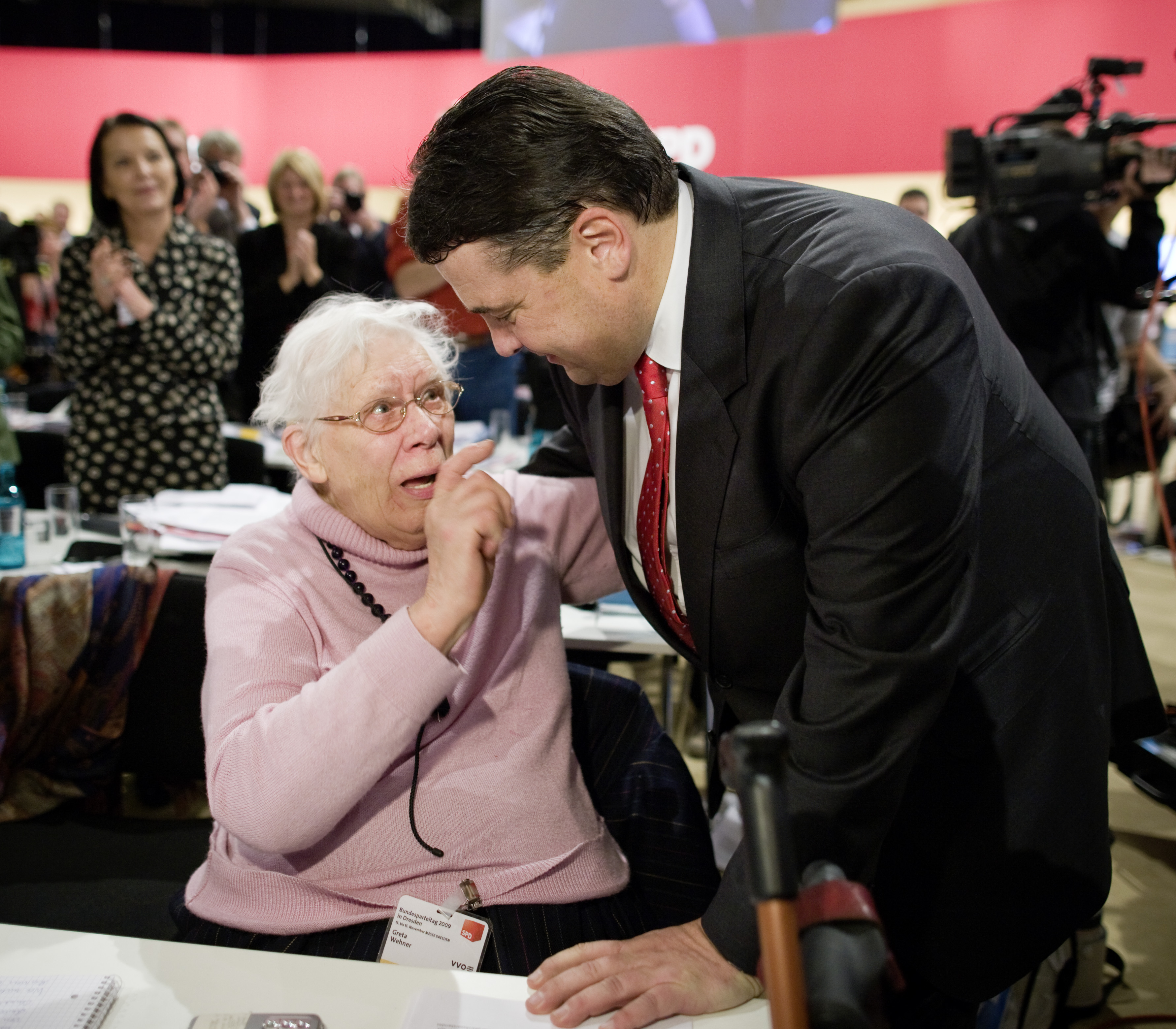 Greta Wehner und Sigmar Gabriel