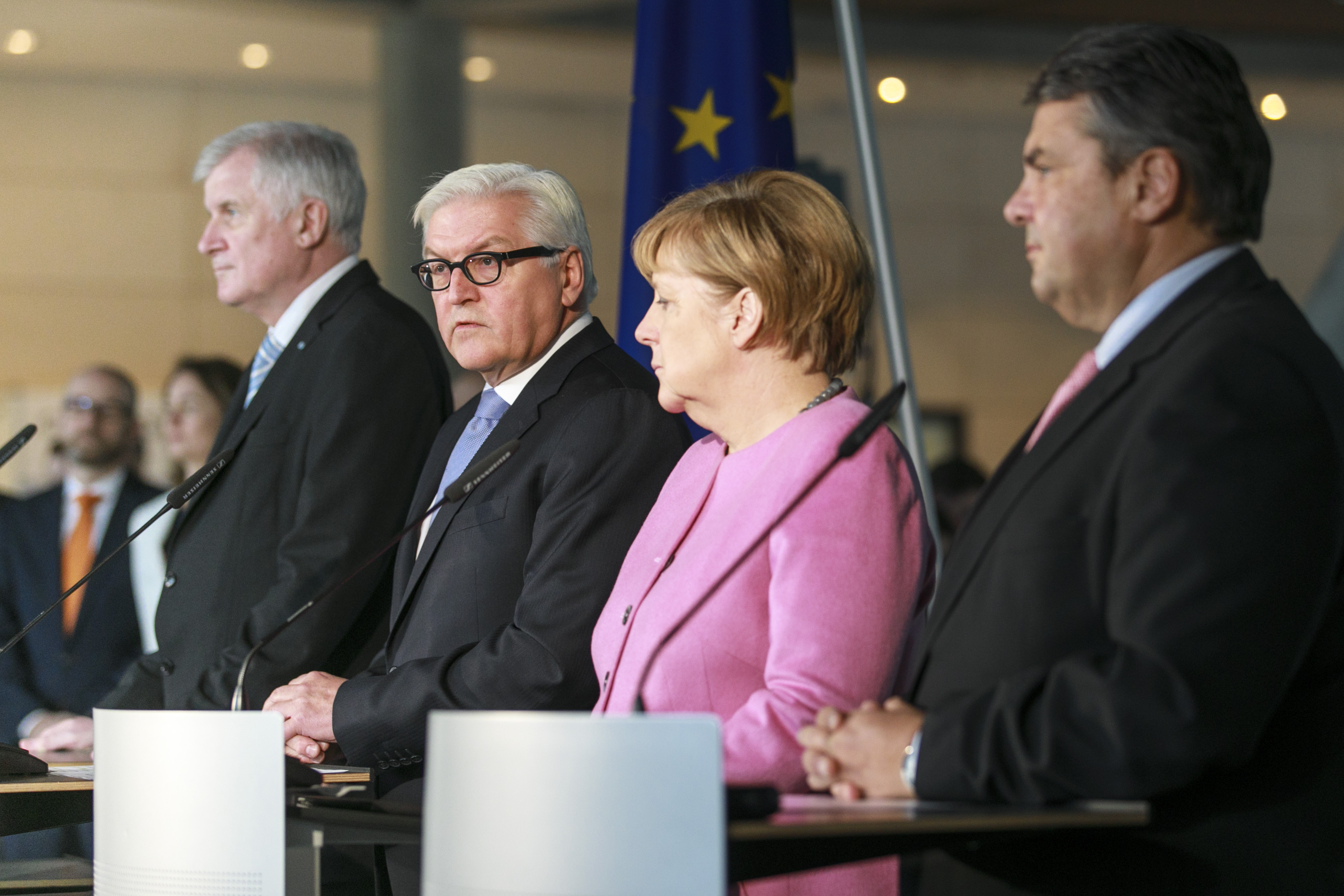 Frank-Walter Steinmeier mit Horst Seehofer, Angela Merkel und Sigmar Gabriel
