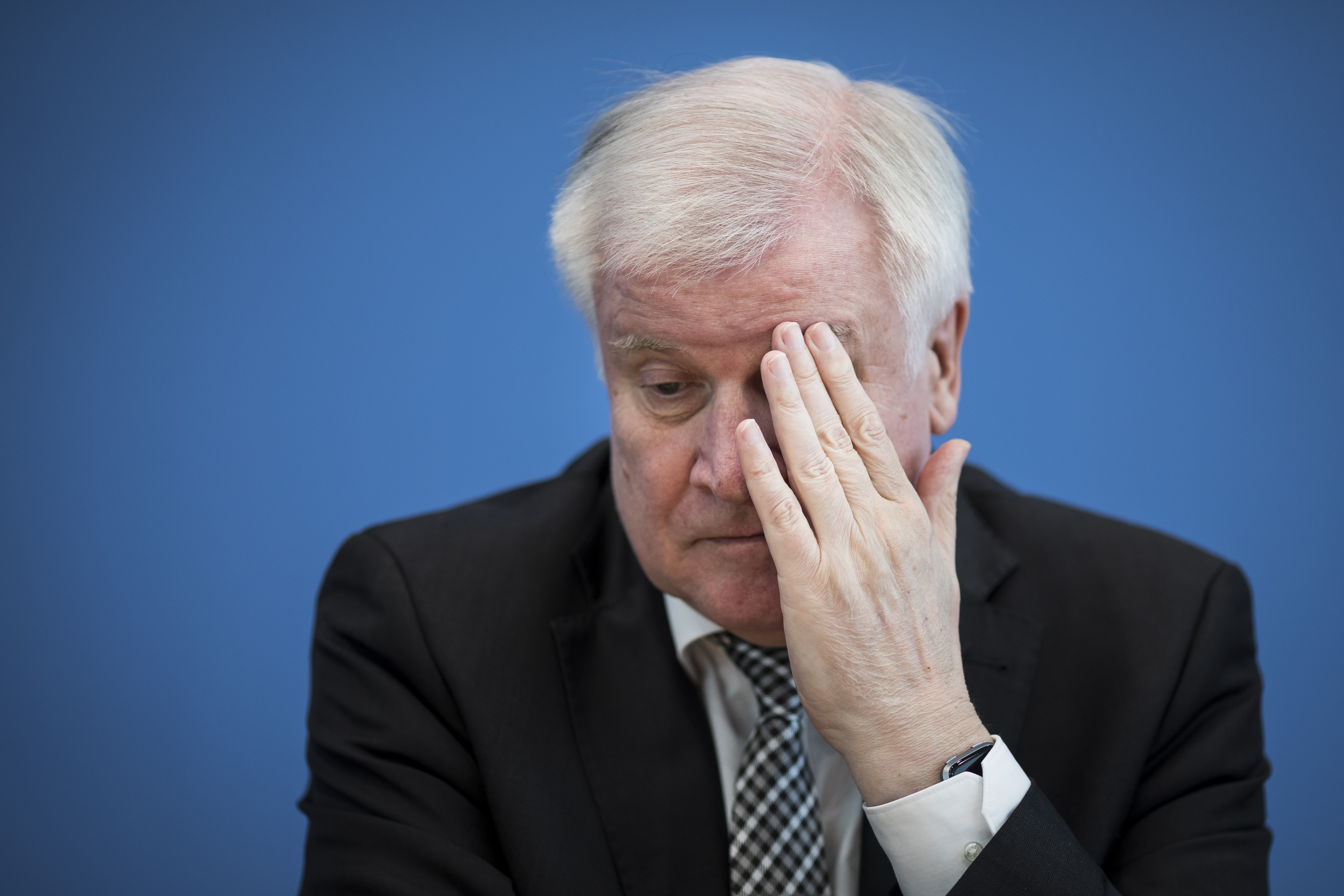 Horst Seehofer sollte als Innenminister zurücktreten.