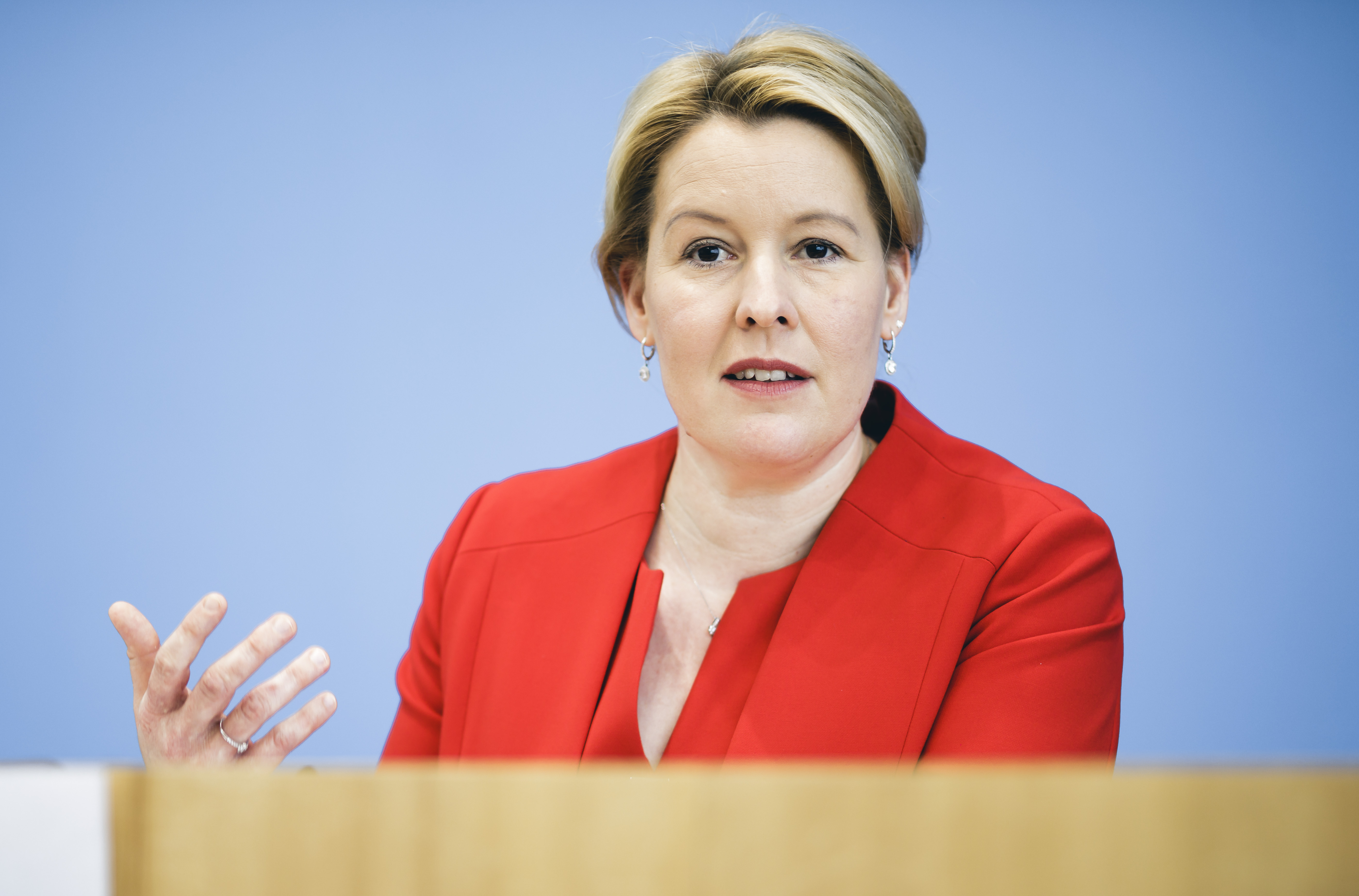 Bundesfamilienministerin Franziska Giffey bei einer Pressekonferenz.