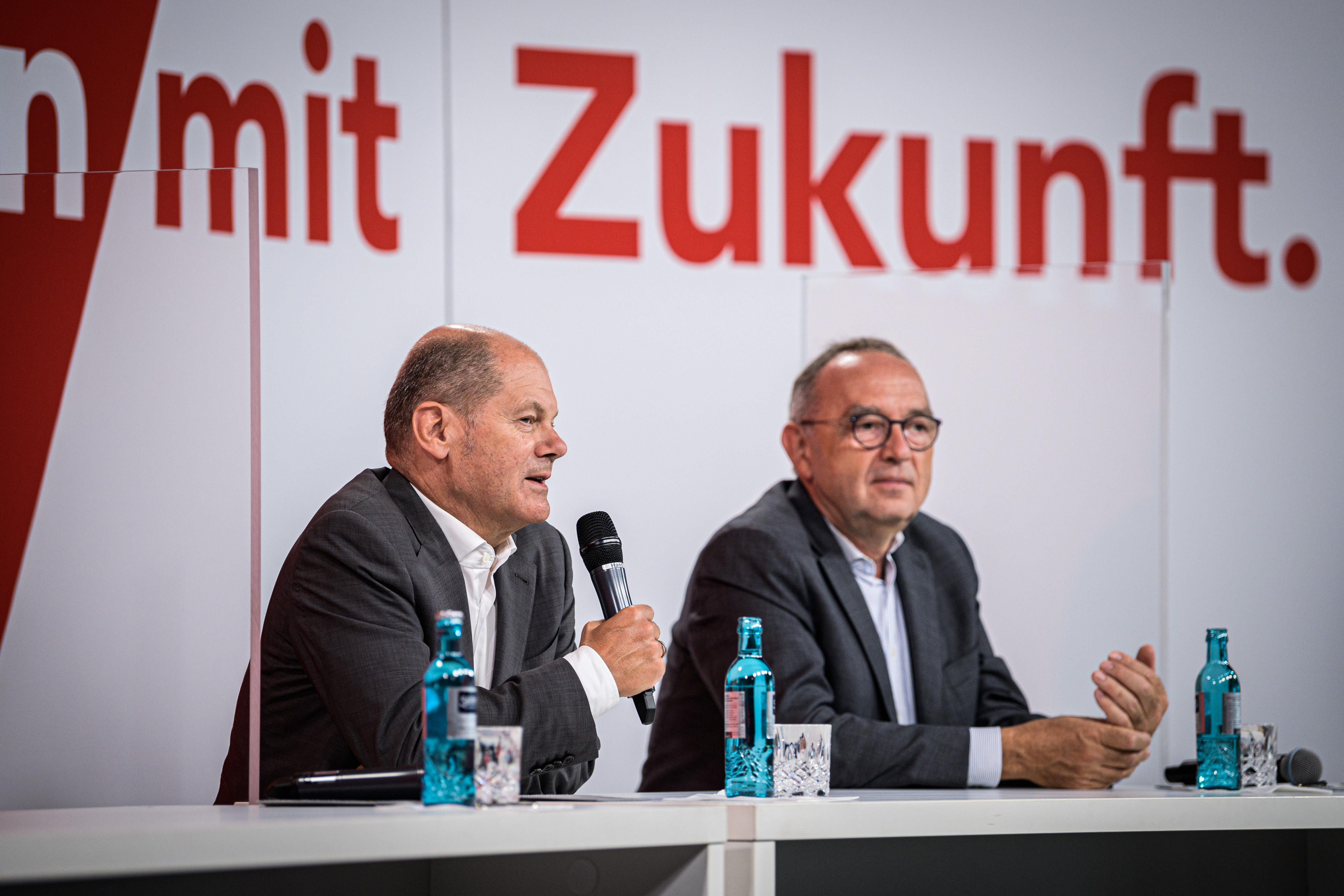 Wollen bei der Altschulden-Entlastung der Kommunen nicht klein beigeben: SPD-Kanzlerkandidat Olaf Scholz und Parteischef Norbert Walter-Borjans