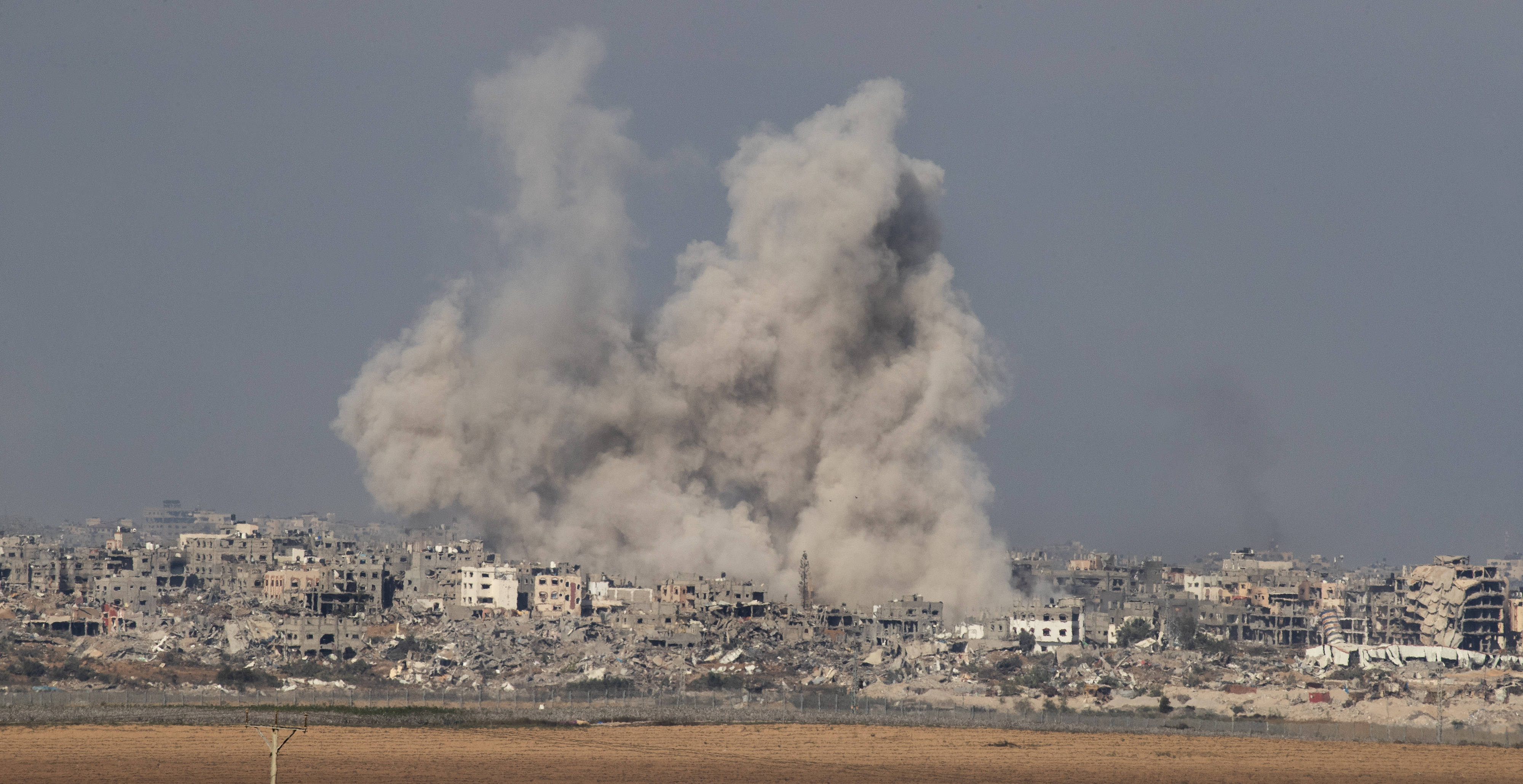 Bombardierung des Gaza-Streifens: Die SPD sollte sich für einen Frieden in Nahost einsetzen.