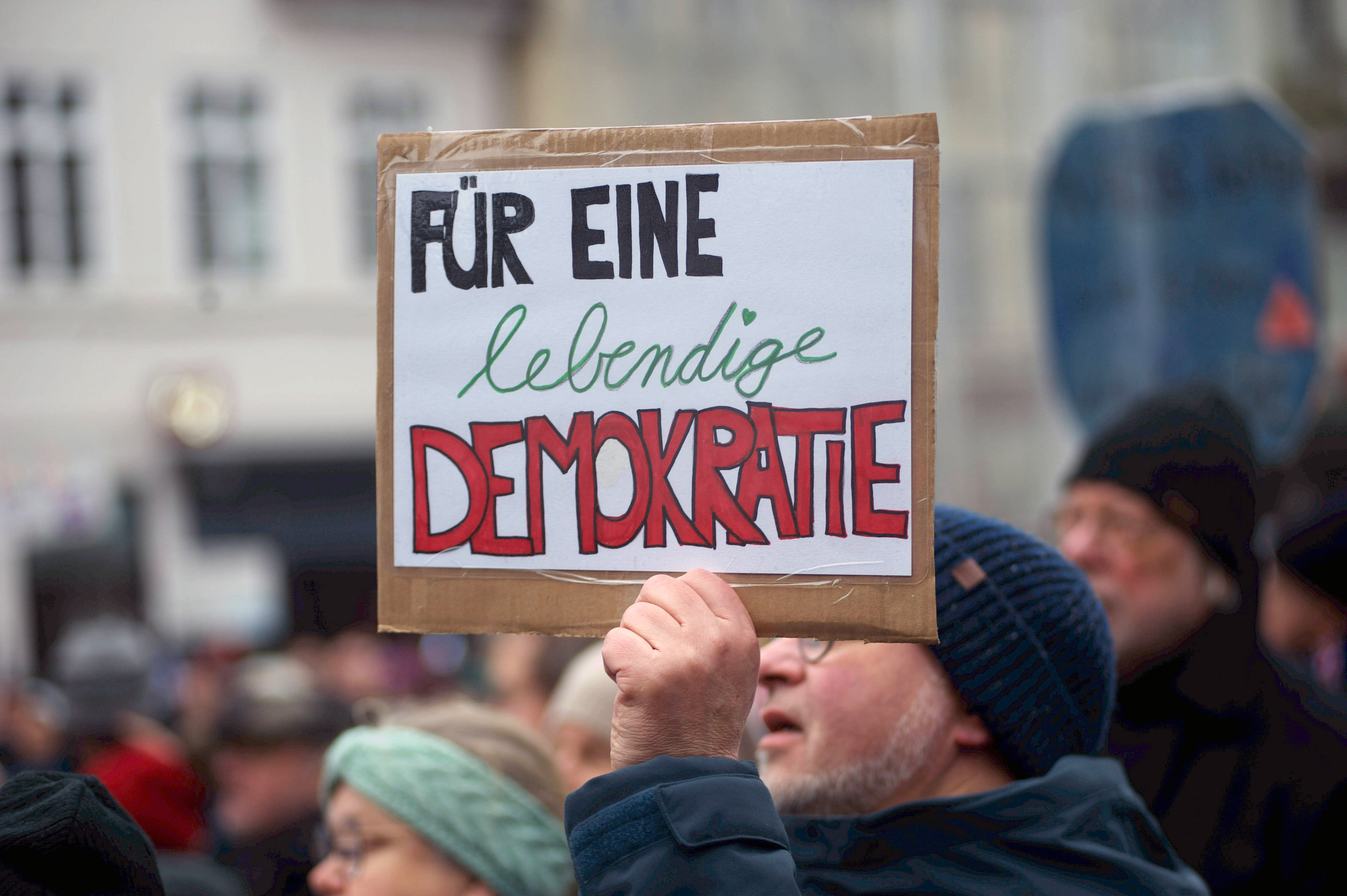 Das Demokratiefördergesetz soll die Demokratiepolitik „auf eine gute gesetzliche Grundlage stellen“, sagt der SPD-Abgeordnete Felix Döring.