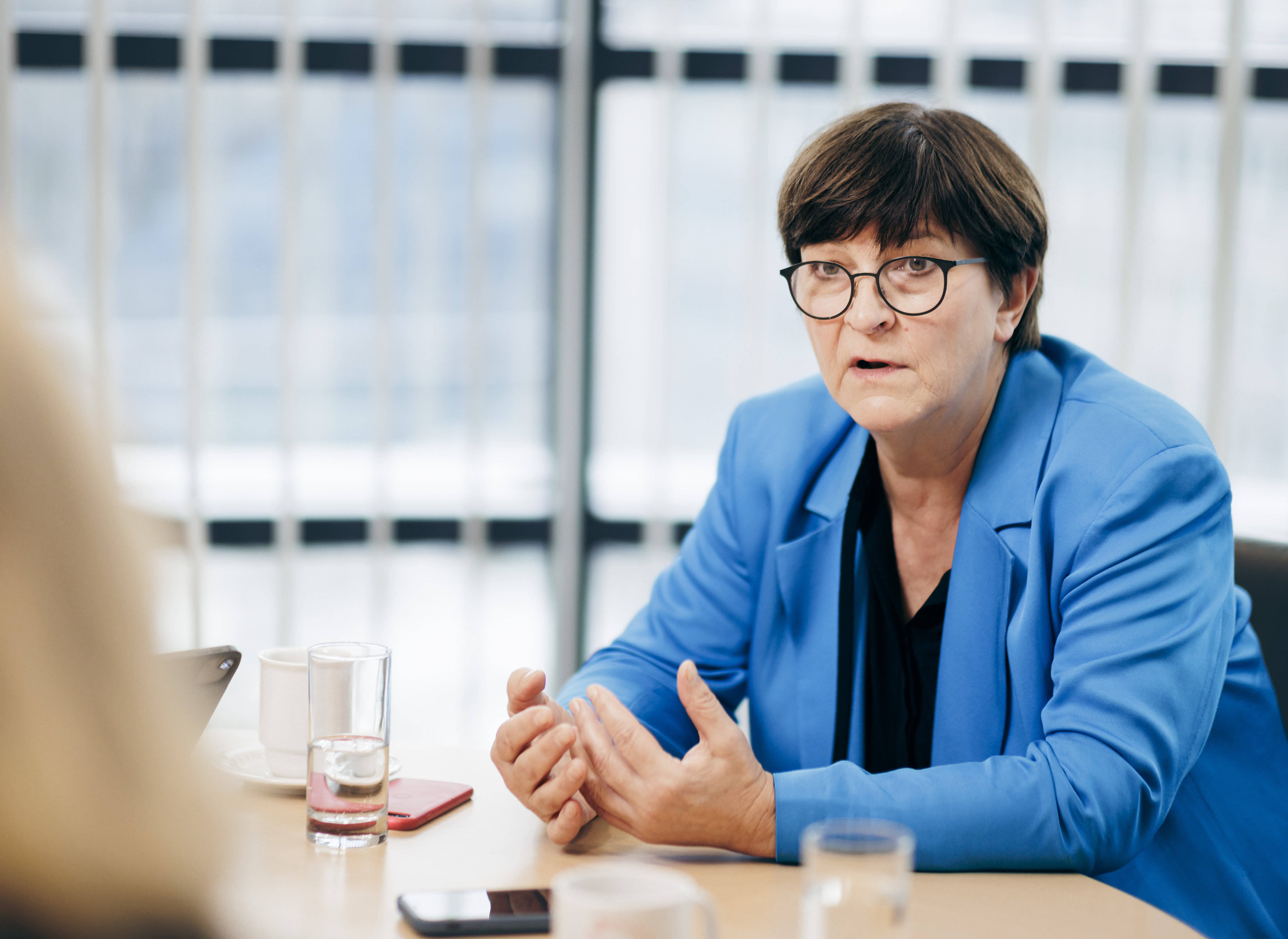 SPD-Chefin Saskia Esken: Wir Demokrat*innen müssen eine Antwort finden auf die grundlegende Unsicherheit, die in unserer Gesellschaft herrscht.