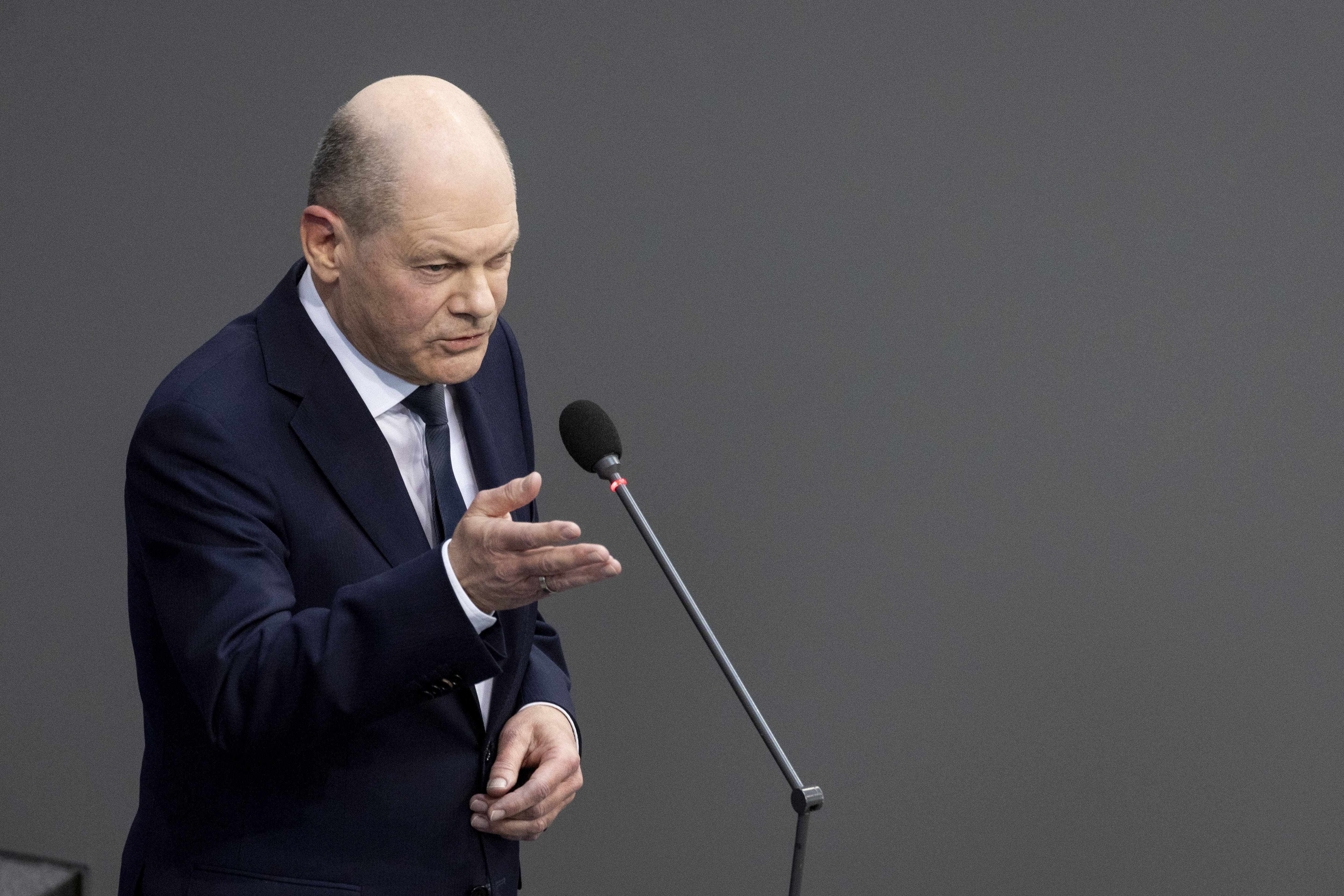 Bundeskanzler Olaf Scholz in der Regierungsbefragung: Aufräumen mit Halbwahrheiten