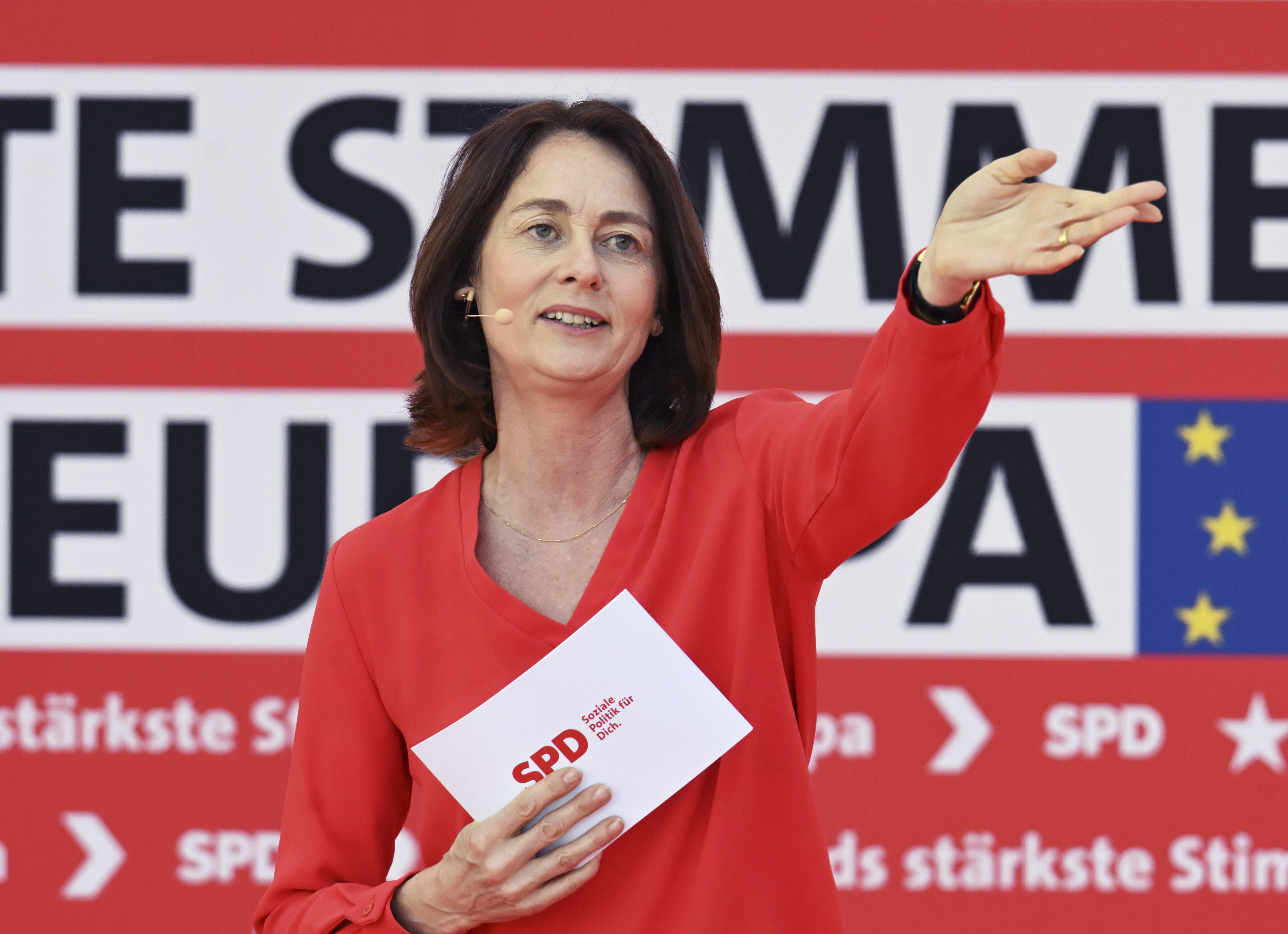 Beharrlich im Einsatz: SPD-Spitzenkandidatin Katarina Barley tourt im Europawahlkampf durch's Land, wie hier in Karlsruhe.
