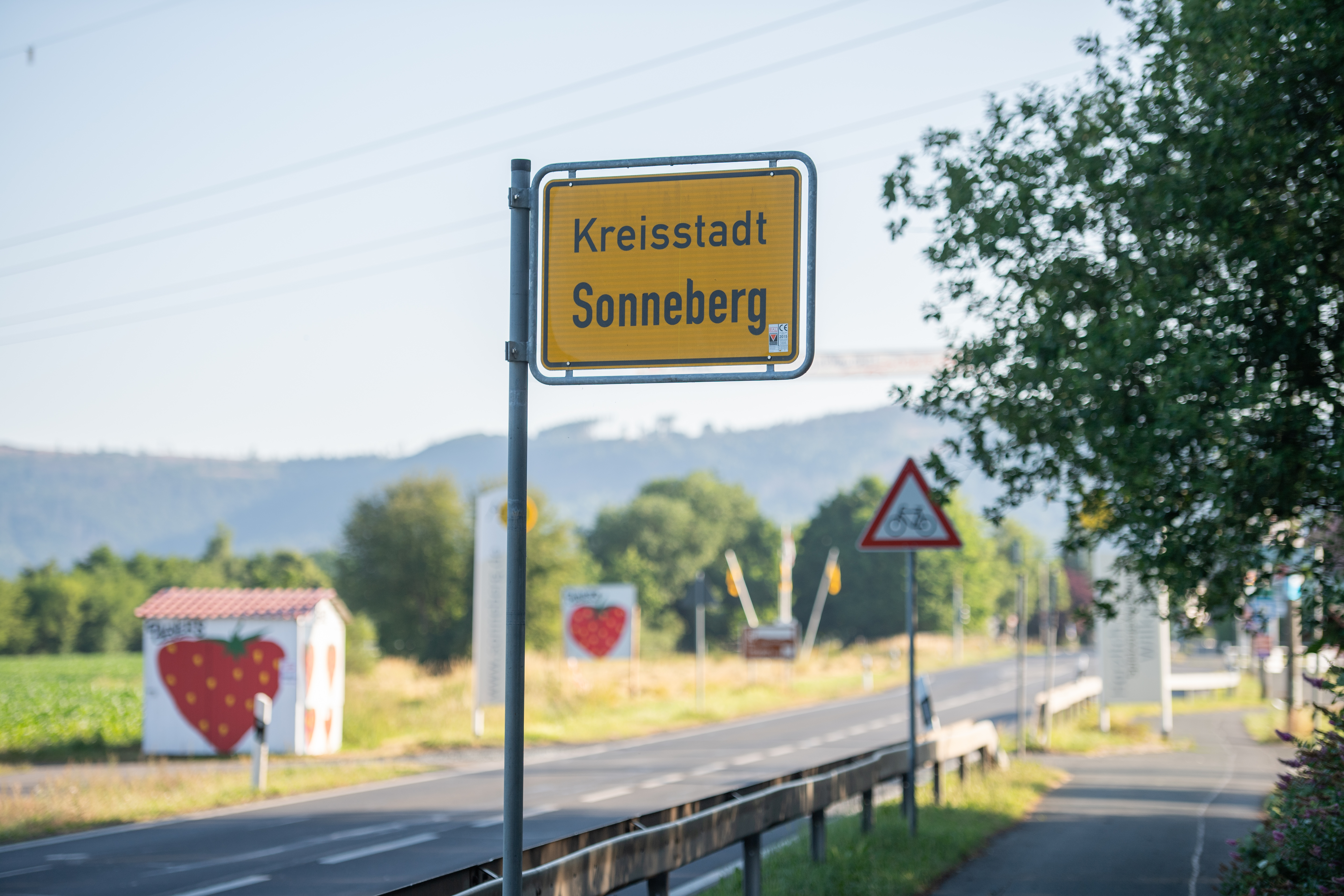 Seit knapp einem Jahr ist ein AfD-Politiker Landrat im thüringischen Kreis Sonneberg.