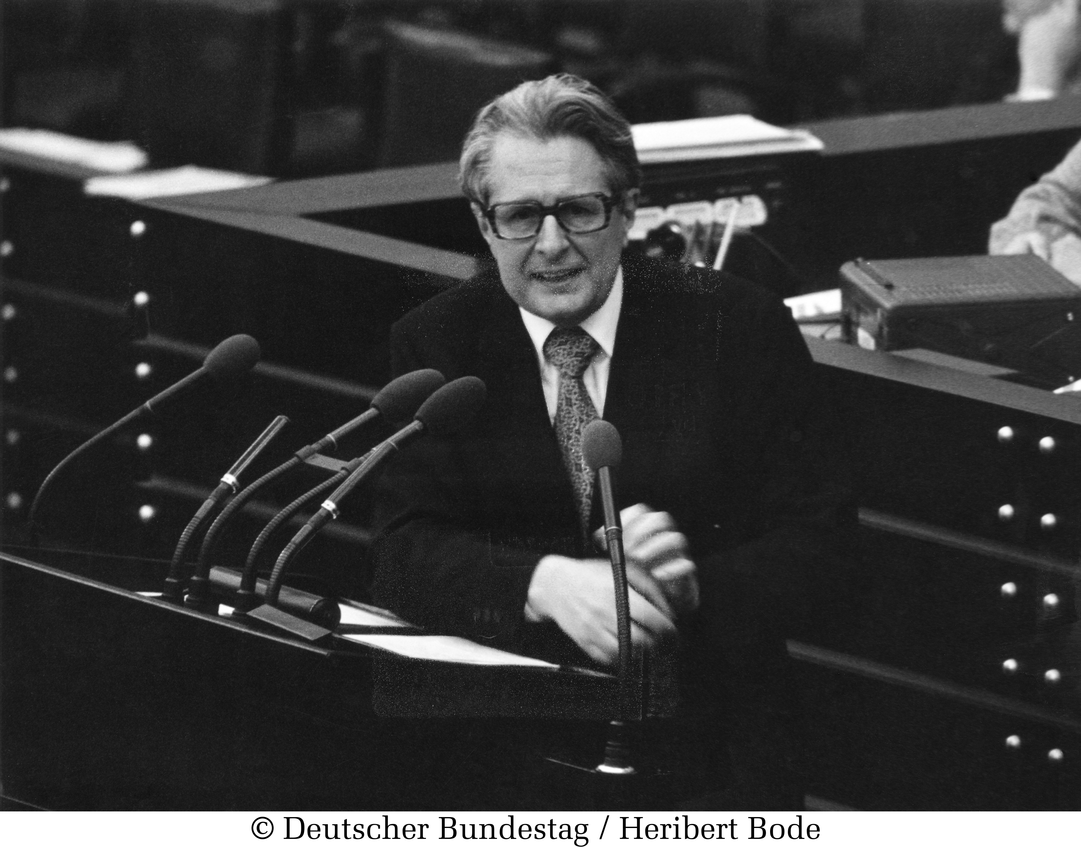 „Ich habe den Eindruck, ich habe dem Bundeskanzler besser zugehört als Sie.“ SPD-Fraktionschef Hans-Jochen Vogel im Bundestag, hier 1979
