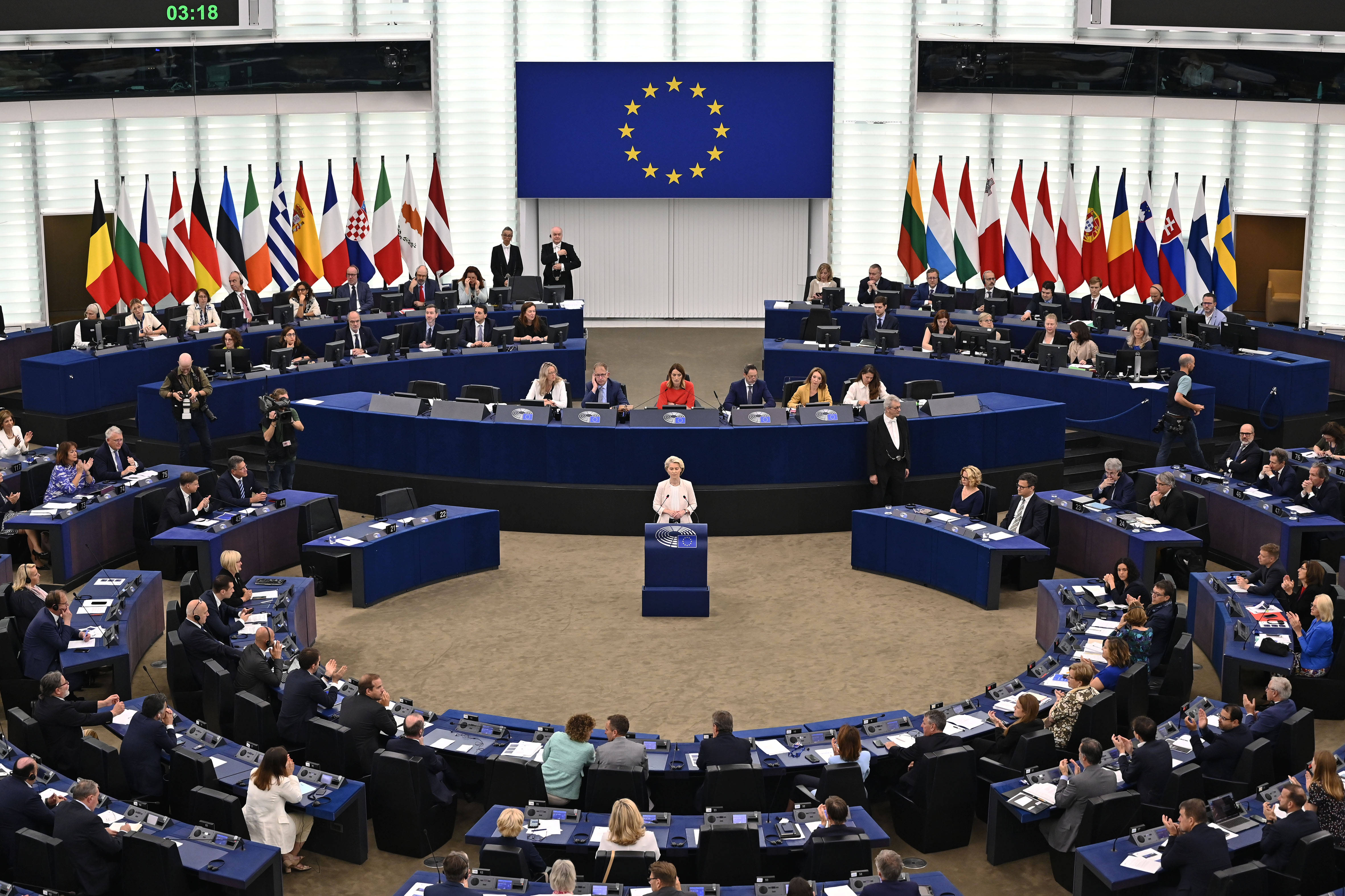 Ursula von der Leyen bleibt weitere fünf Jahre EU-Kommissionspräsidentin. Die Besetzung ihres Kabinetts ist noch unklar.