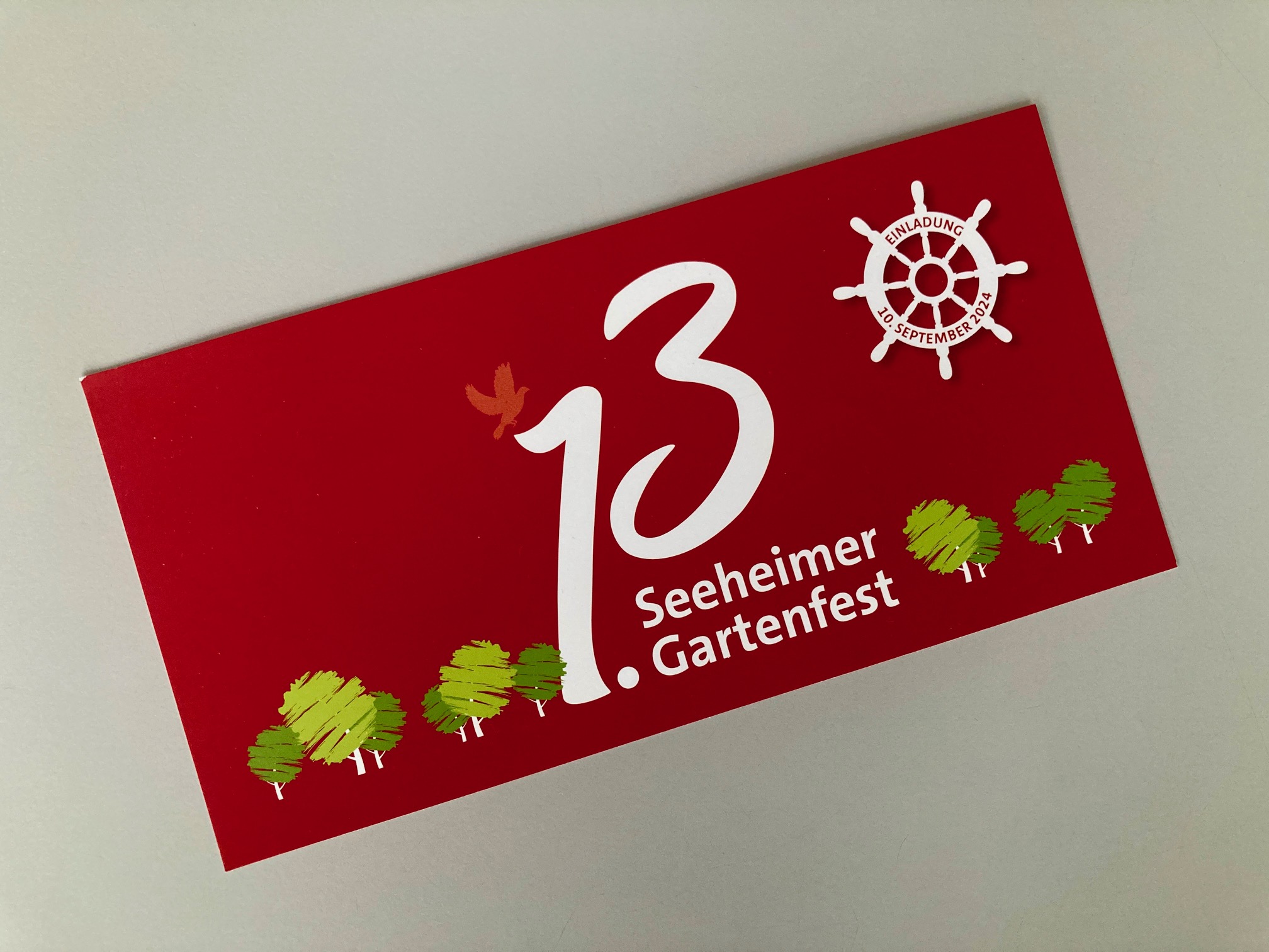 Zum 13. Mal lädt der Seeheimer Kreis zu seinem Gartenfest ein. Drei vorwärts-Leser*innen können mit etwas Glück dabei sein.