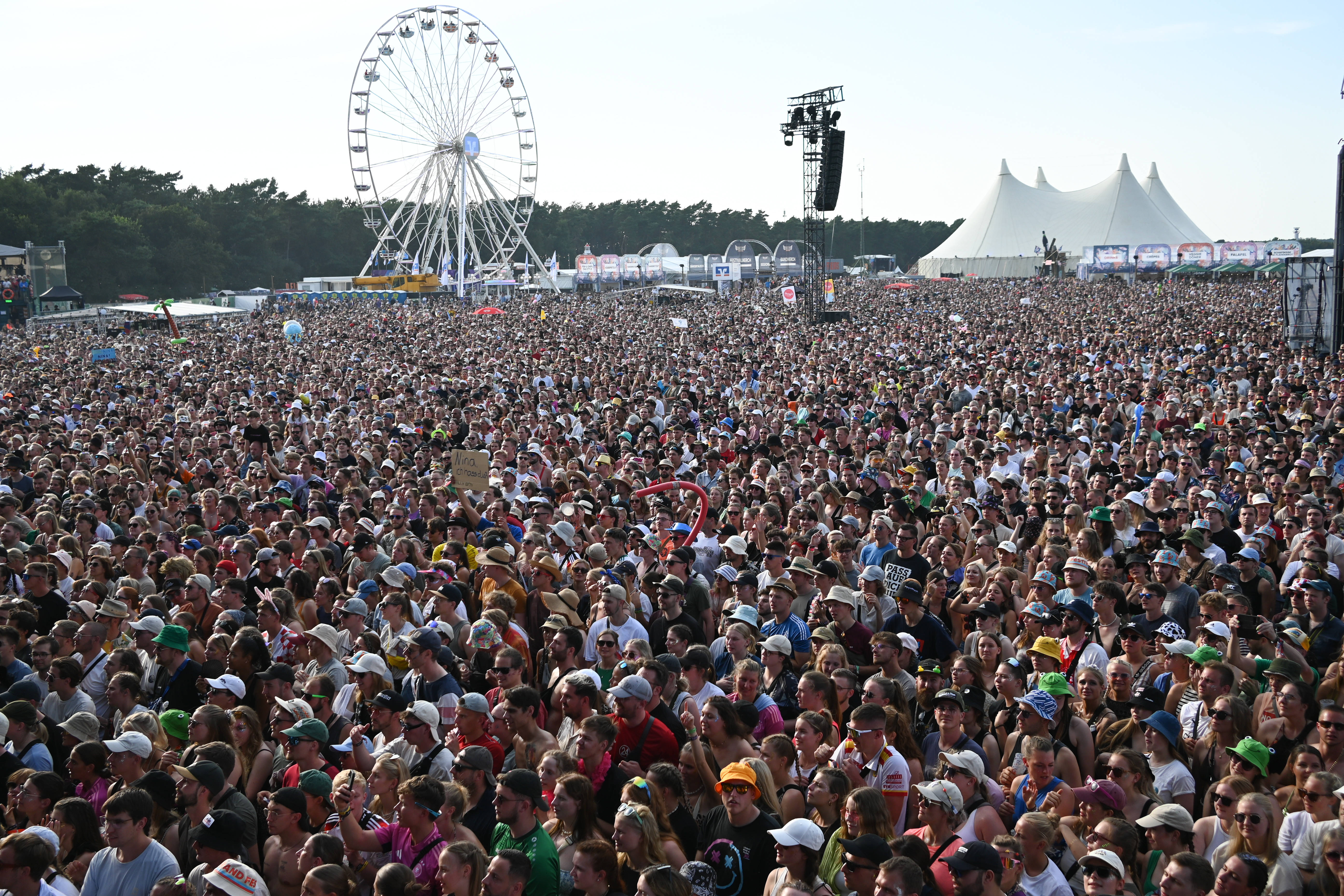 Auch in diesem Jahr feierten 60.000 Menschen auf dem Deichbrand-Festival. 