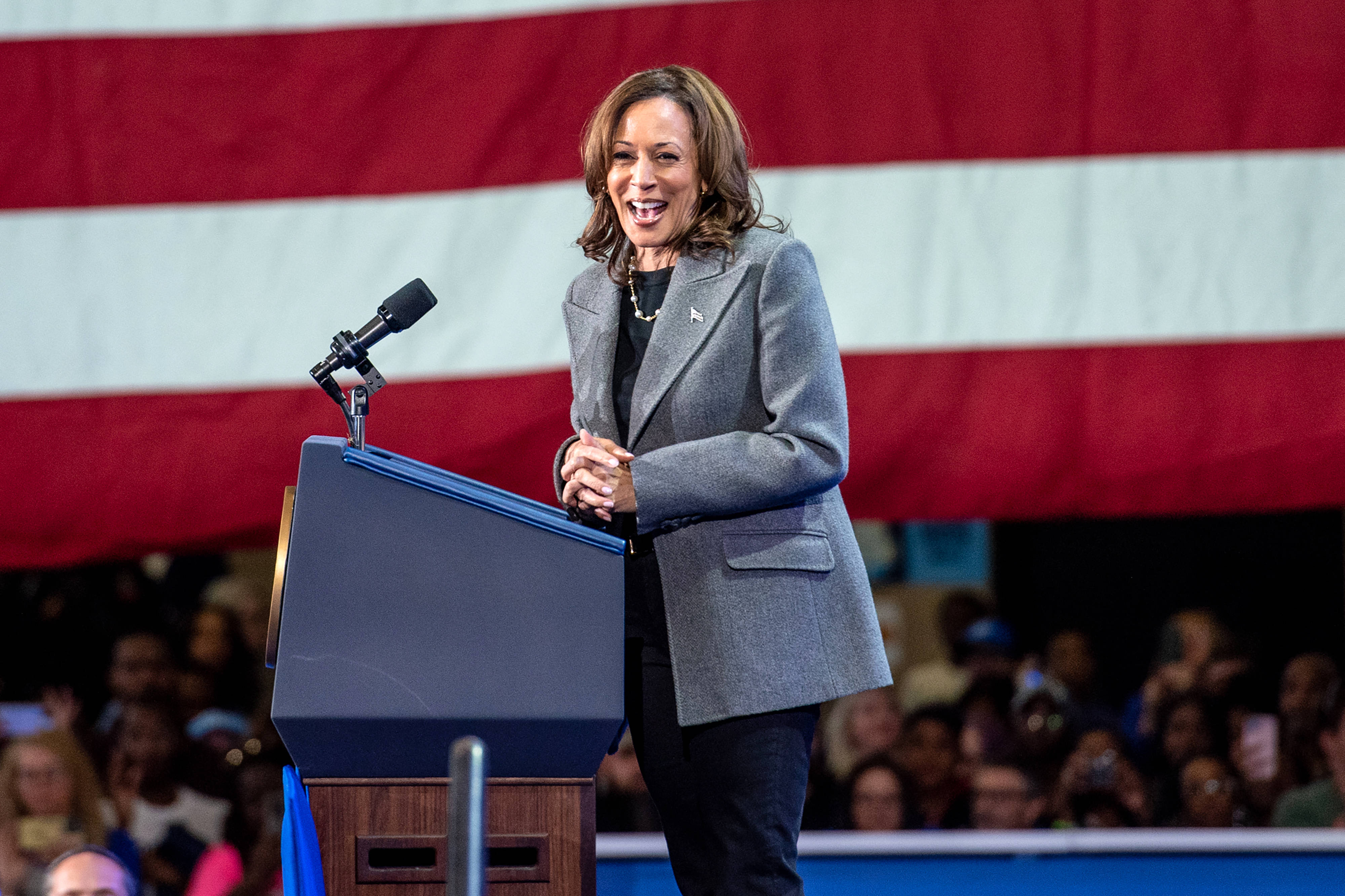 Kamala Harris bei einem Wahlkampfauftritt in Georgia: Sie könnte die erste Präsidentin der USA werden.