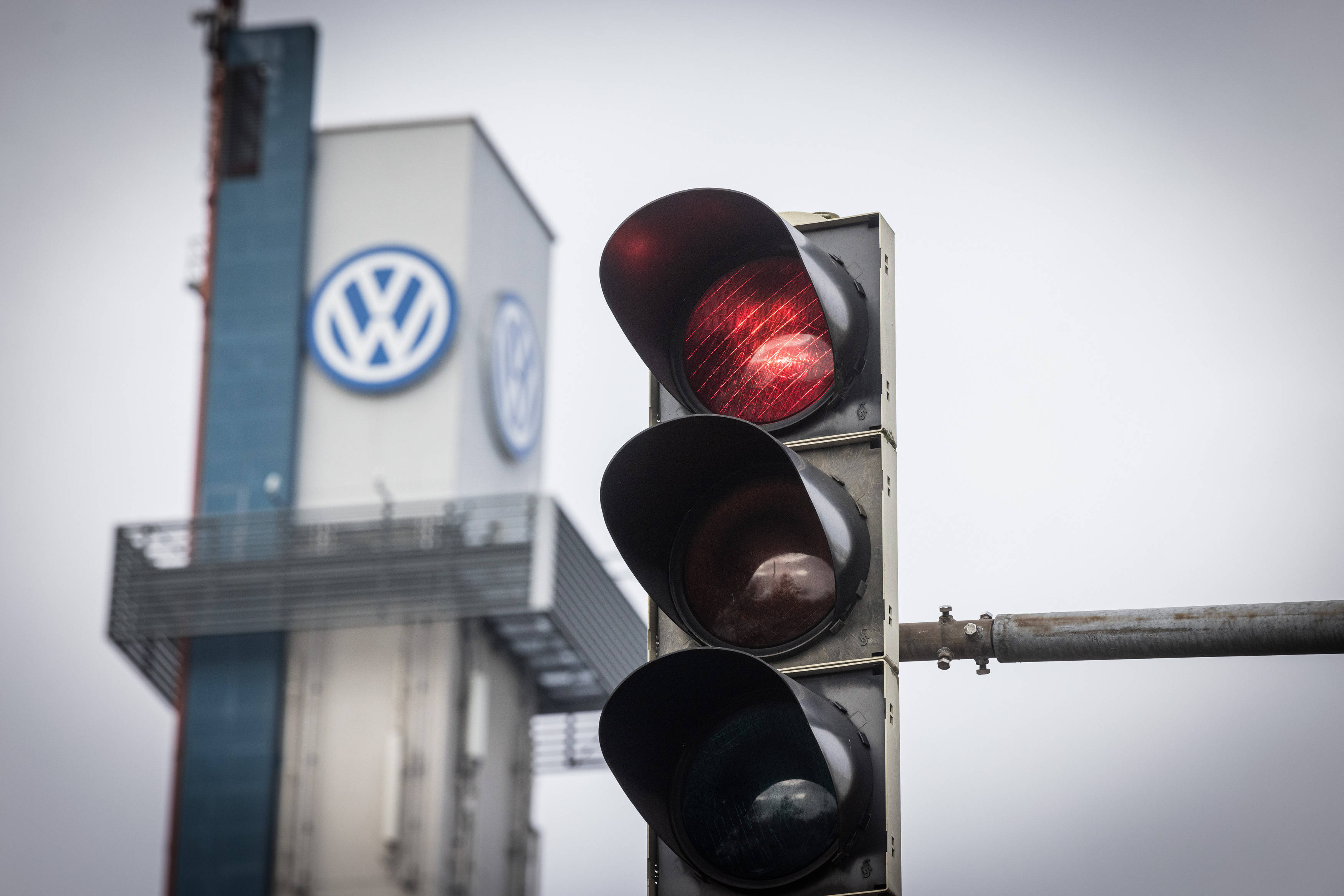 Beim Volkwagen-Konzern steht die Ampel auf Rot. 