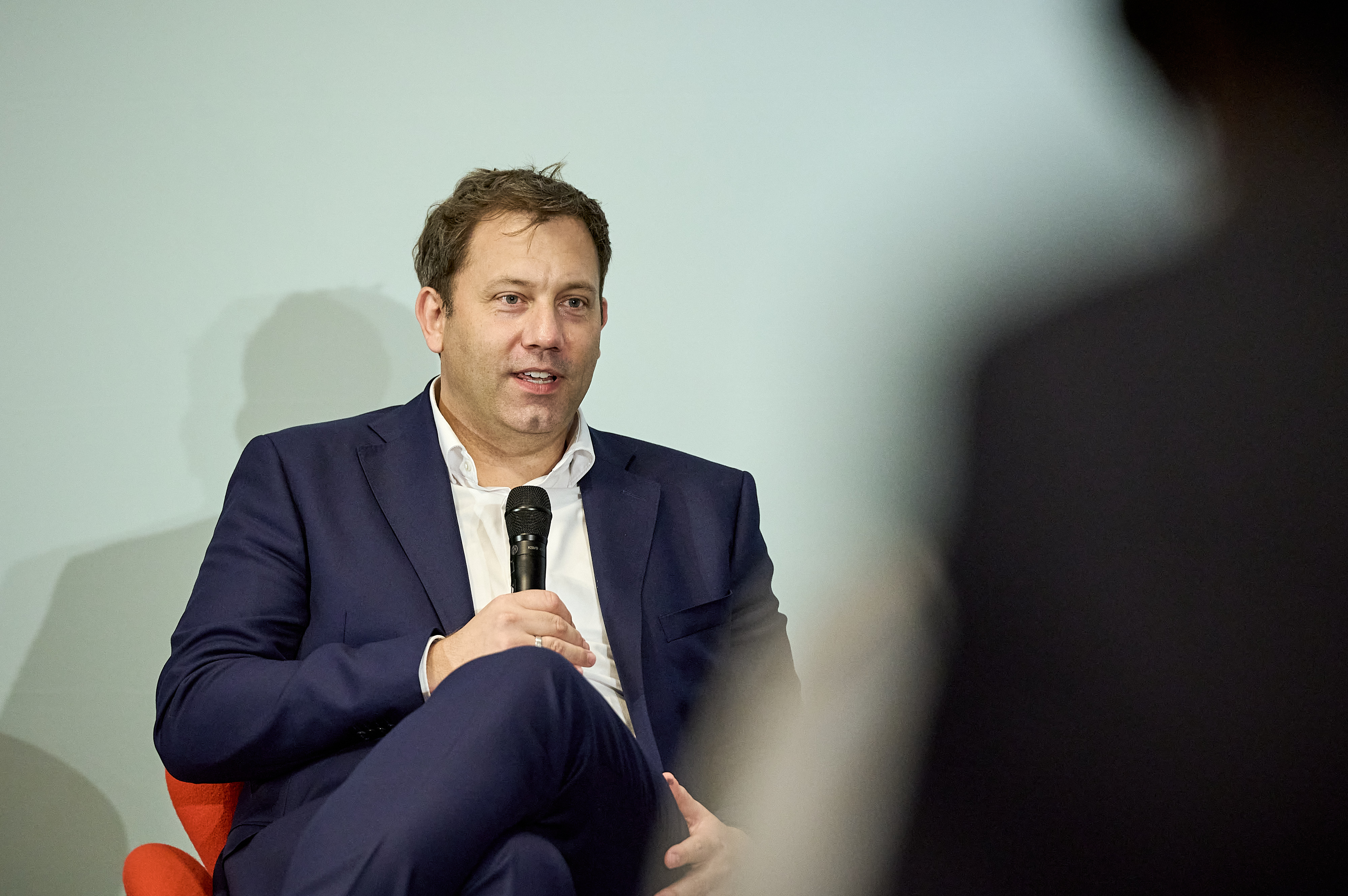 Der SPD-Vorsitzende Lars Klingbeil auf der Tiergartenkonferenz der Friedrich-Ebert-Stiftung.