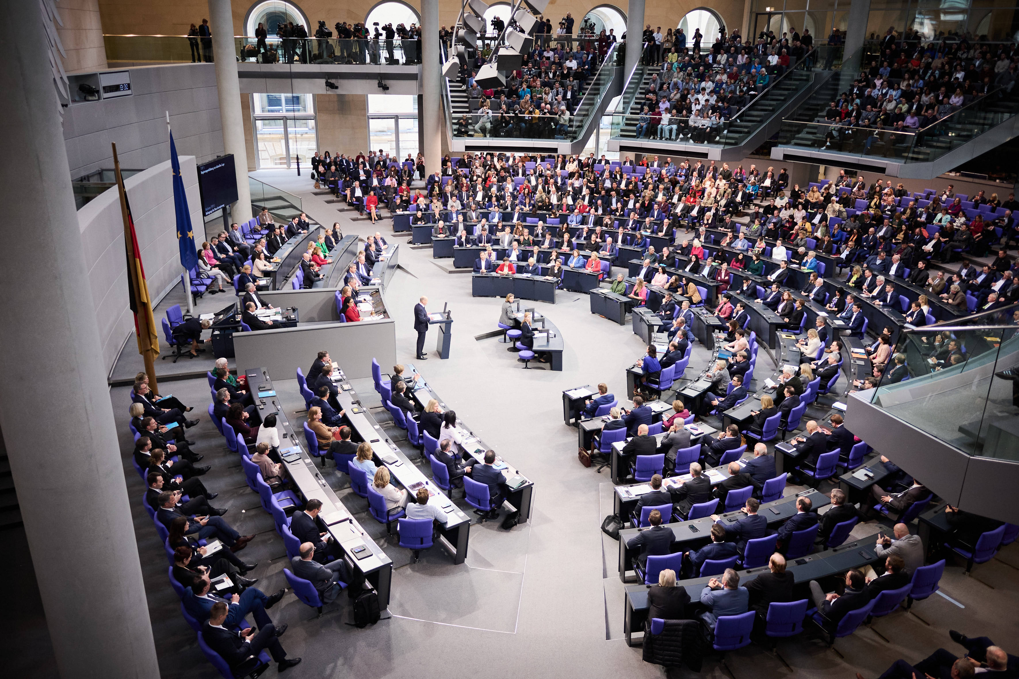 Regierungserklärung von Bundeskanzler Olaf Scholz im Bundestag: Der Bundestagswahlkampf wird heftig.