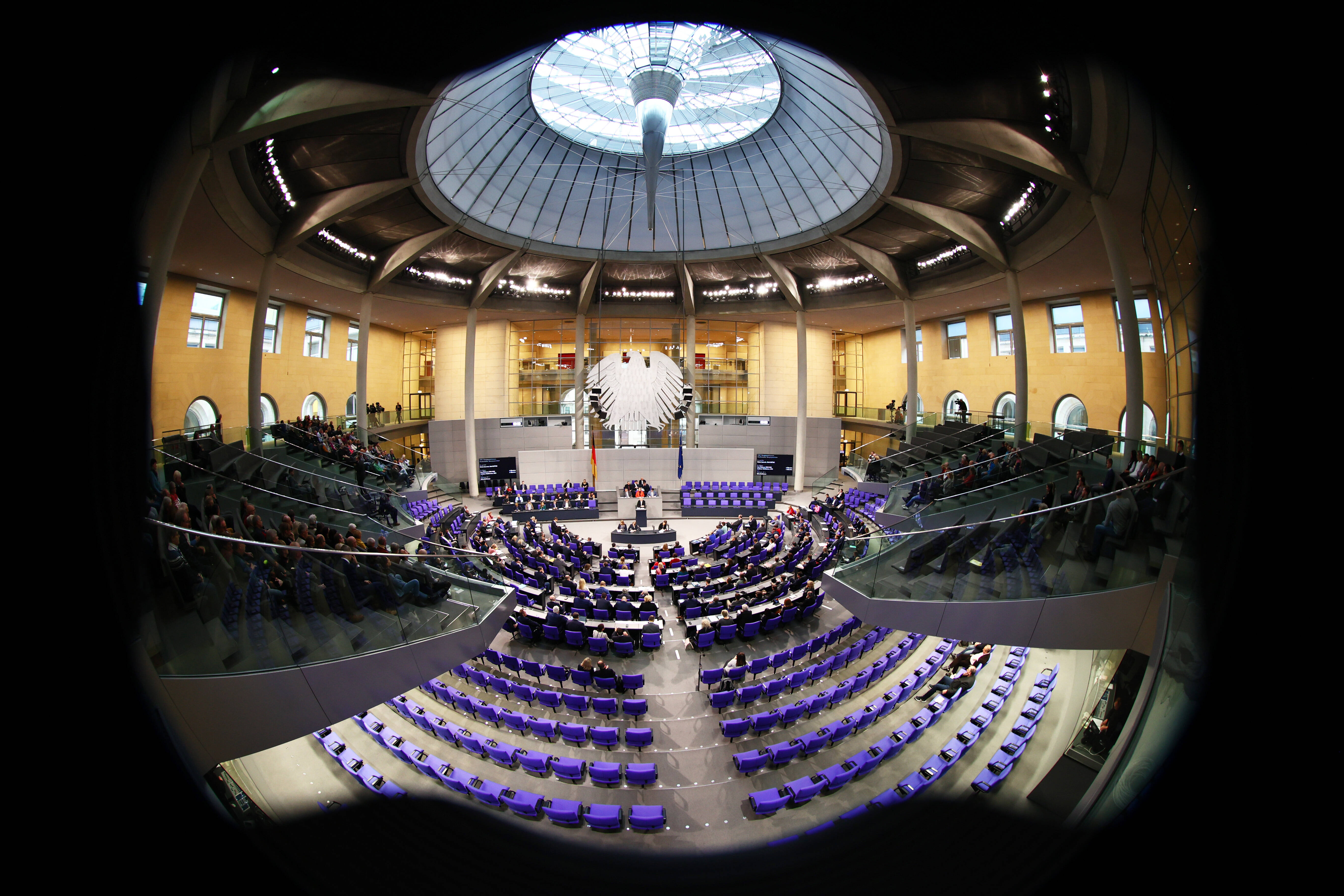 Showdown im Bundestag: In namentlicher Abstimmung werden die Abgeordneten über die Vertrauensfrage von Olaf Scholz entscheiden.