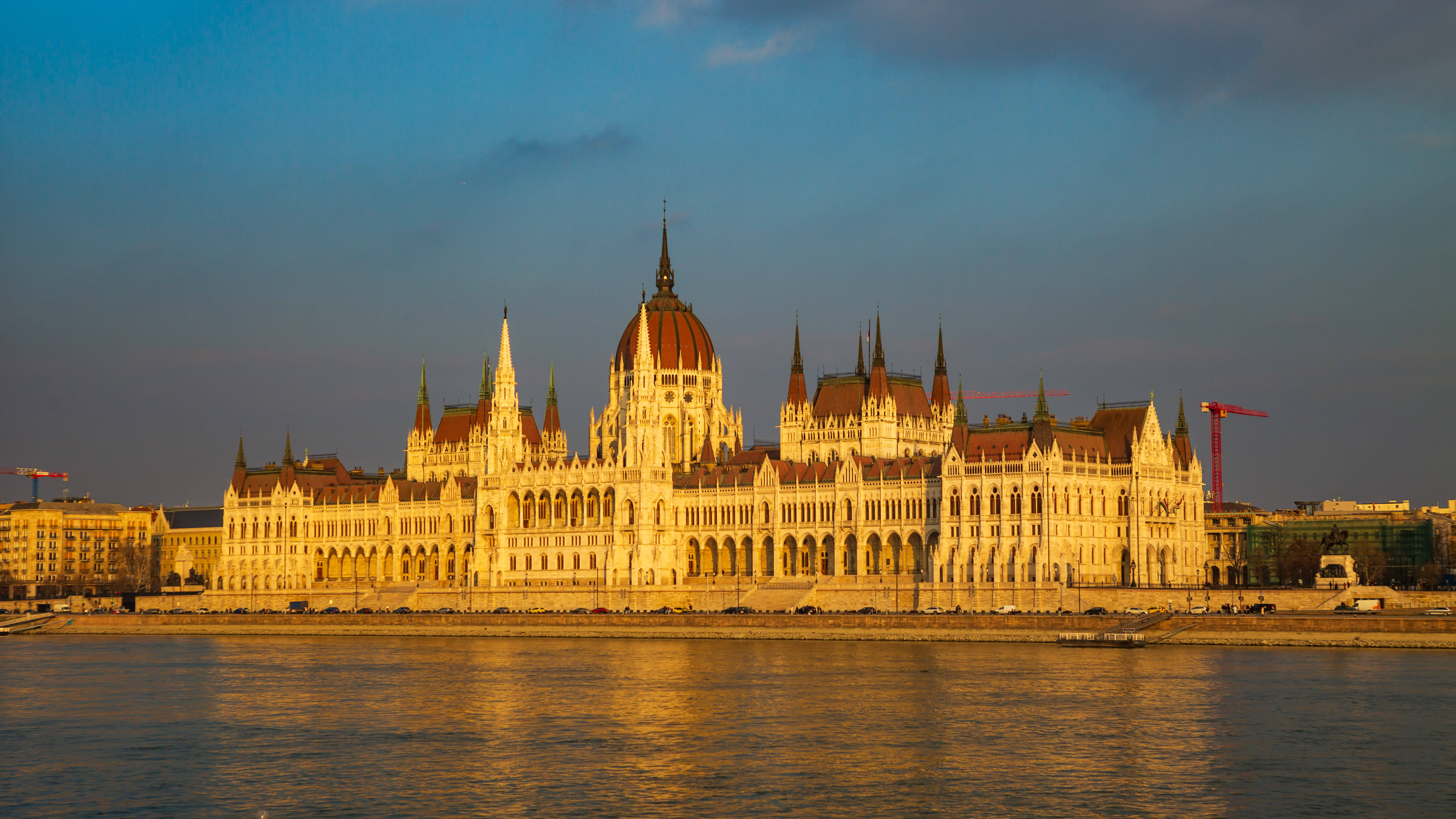 Budapest, eigentlich eine wunderschöne Stadt, aber in dieser Woche Schauplatz eines Treffens von Viktor Orbán und Alice Weidel.