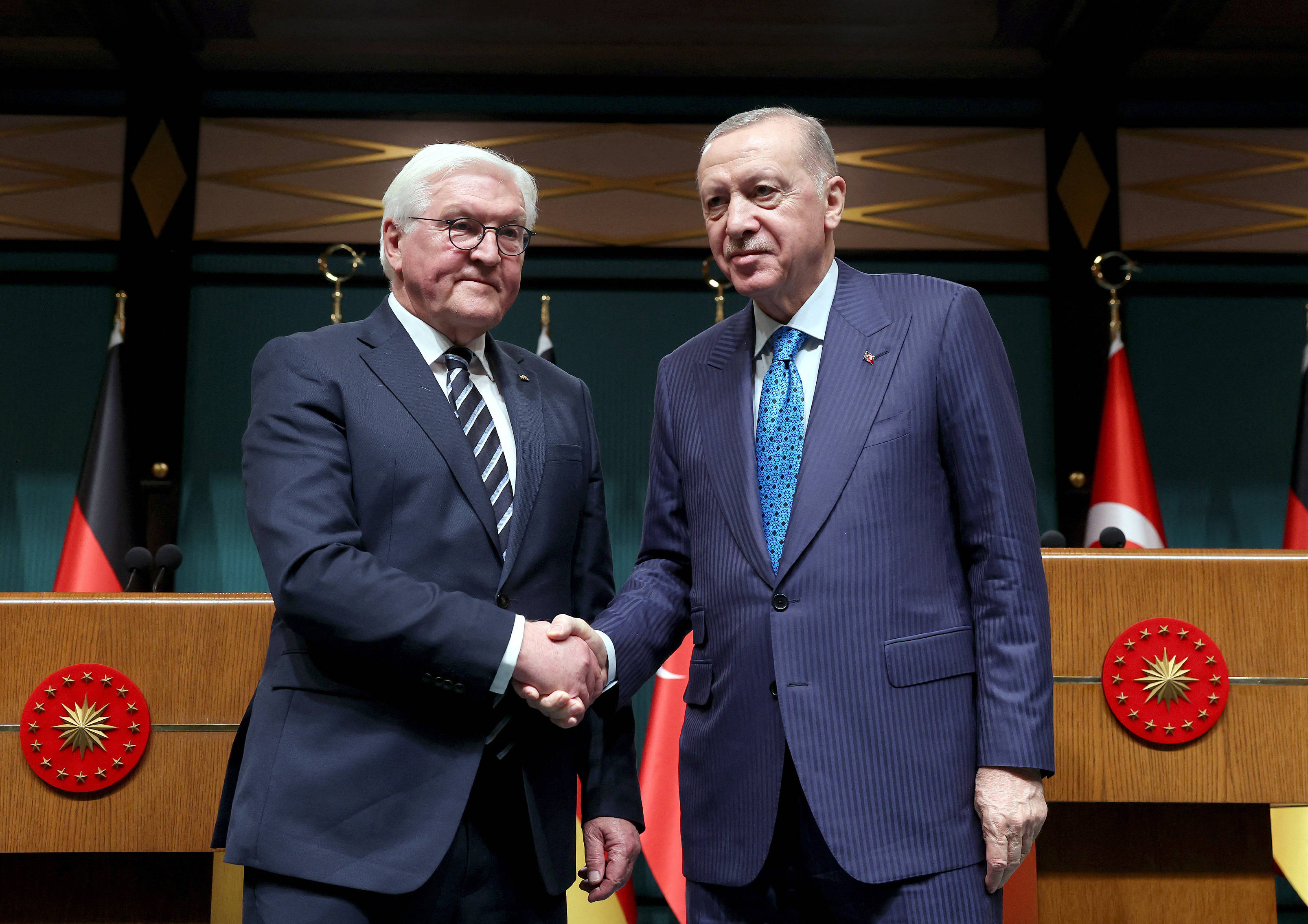 Stippvisite in Ankara: Bundespräsident Frank-Walter Steinmeier trifft den türkischen Präsidenten Erdogan.