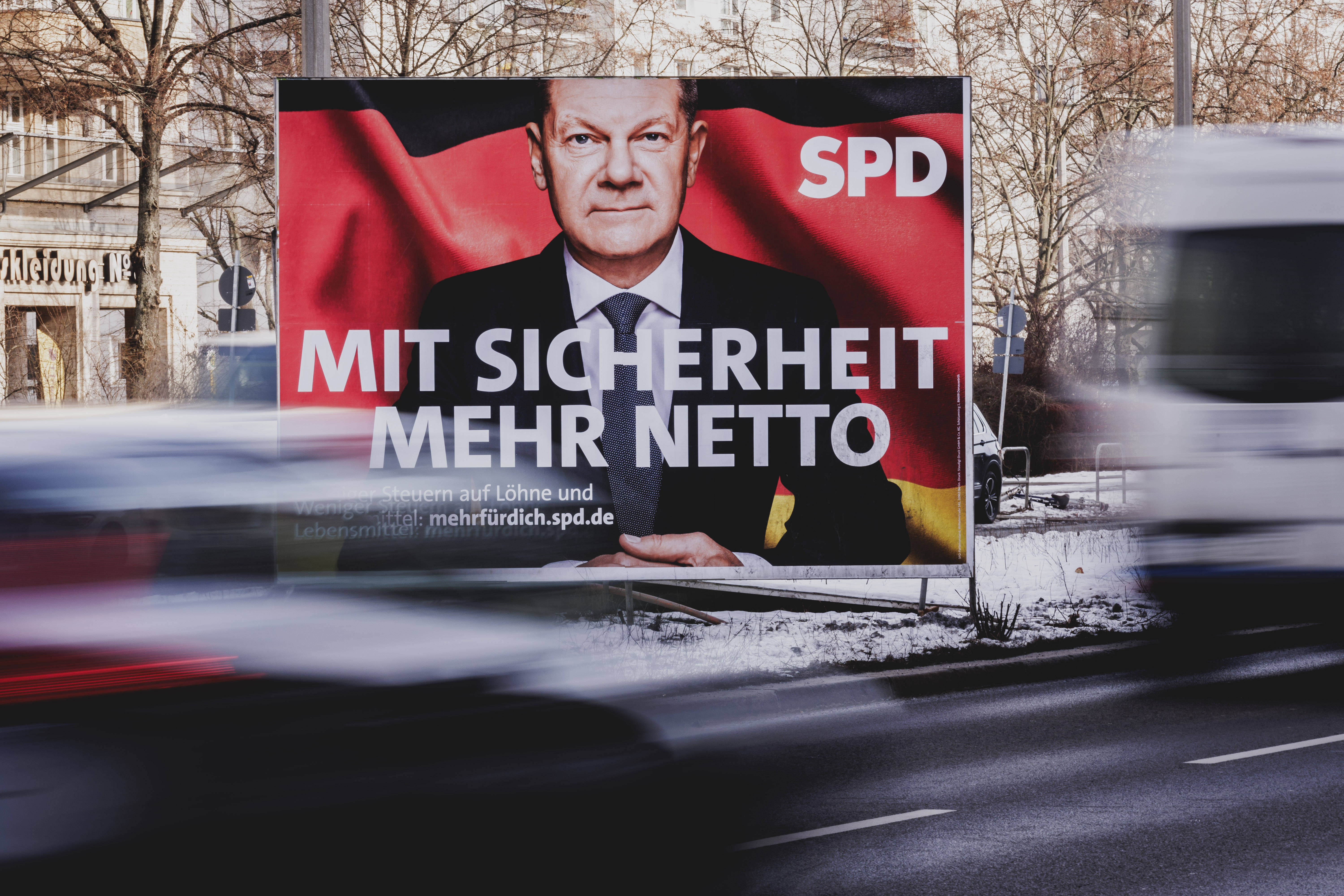 Wahlplakat mit Bundeskanzler Olaf Scholz