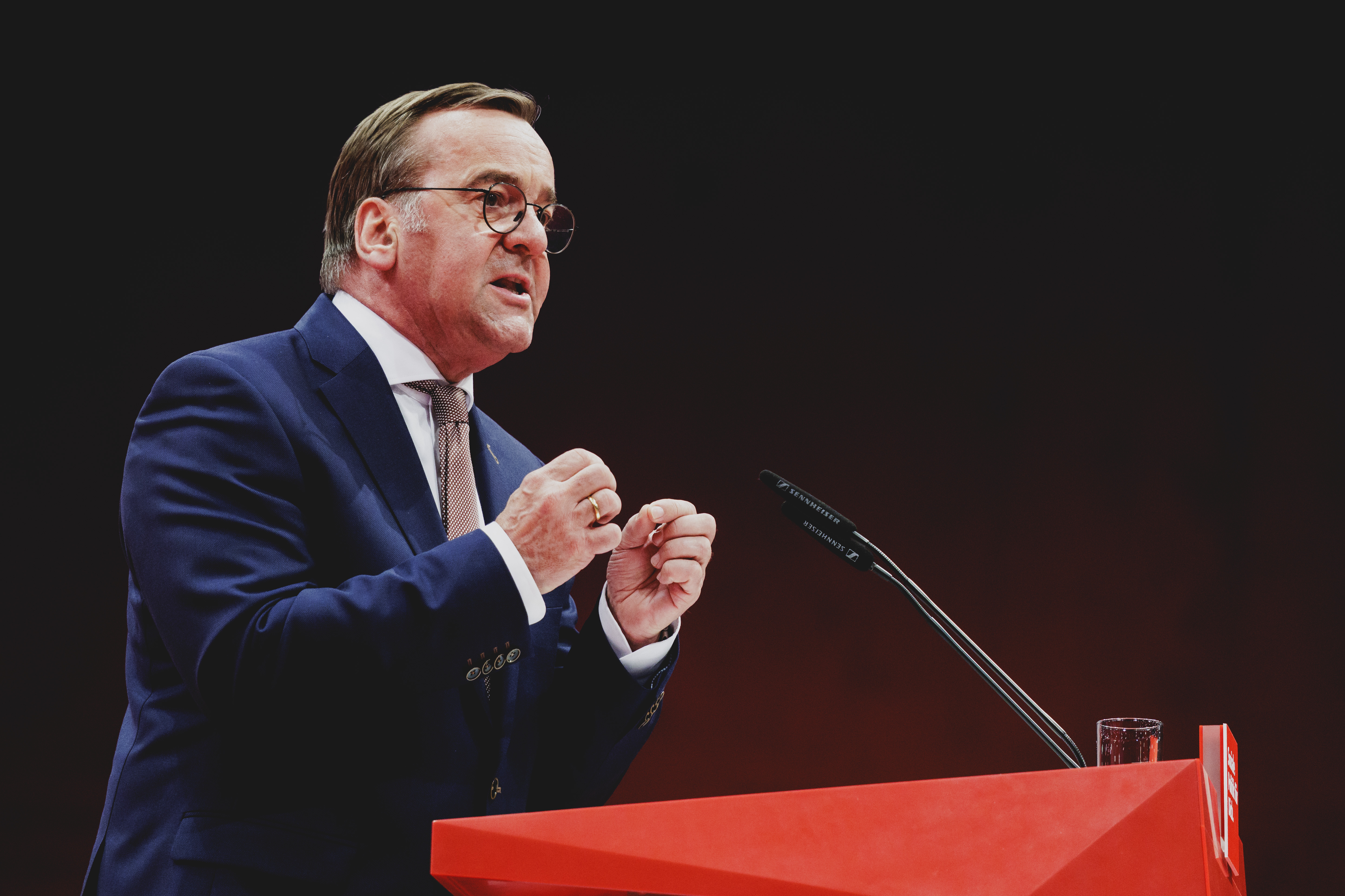 Verteidigungsminister Boris Pistorius spricht auf dem SPD-Bundesparteitag.