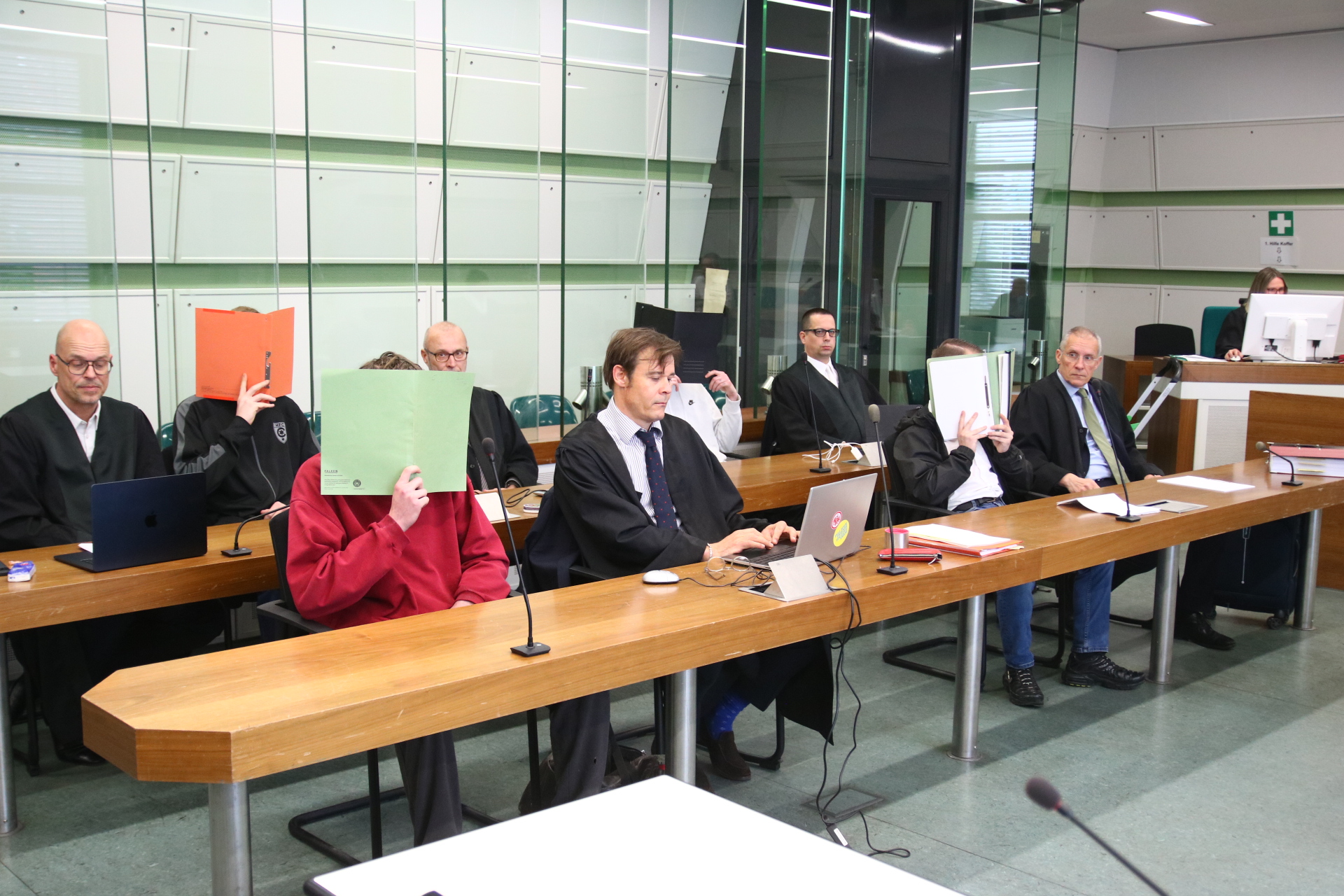 Angeklagte Rechtsextremisten vor Gericht in Berlin