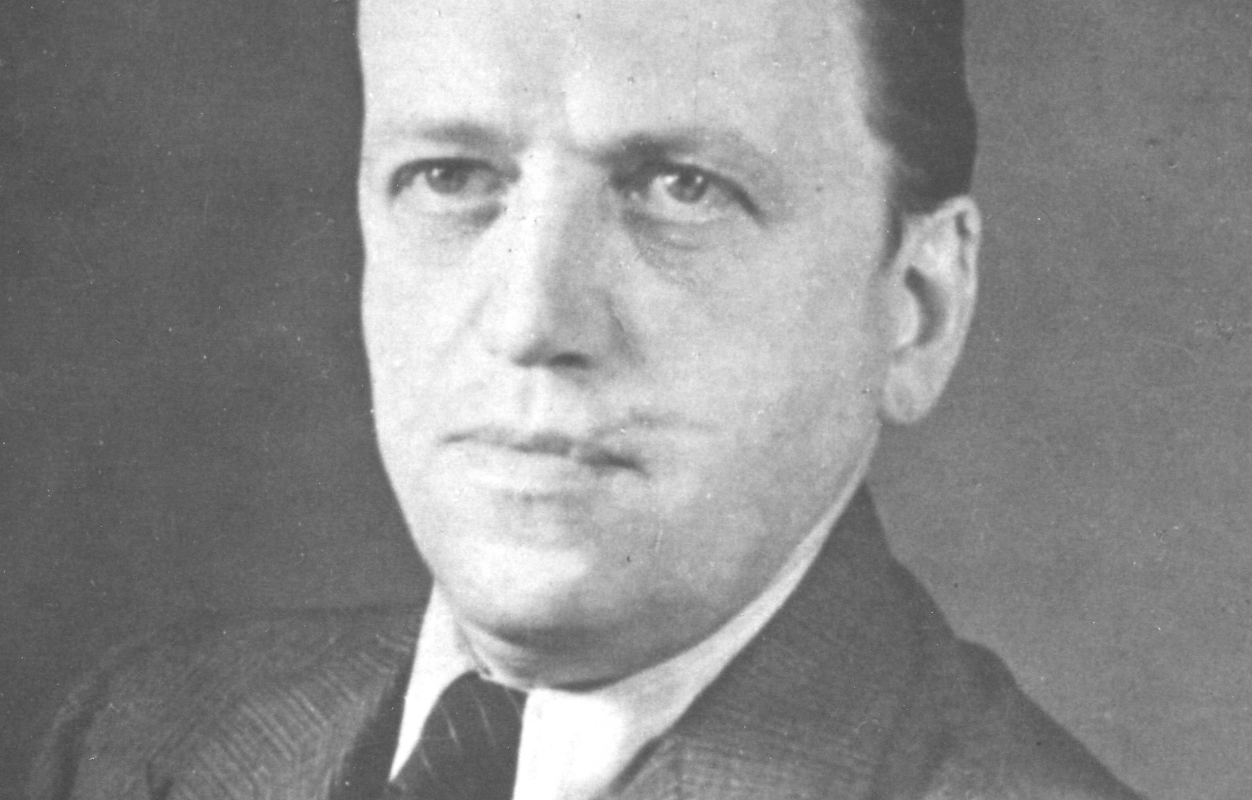 Schwarz-weiß-Porträt des NS-Widerstandskämpfers Ludwig Schwamb