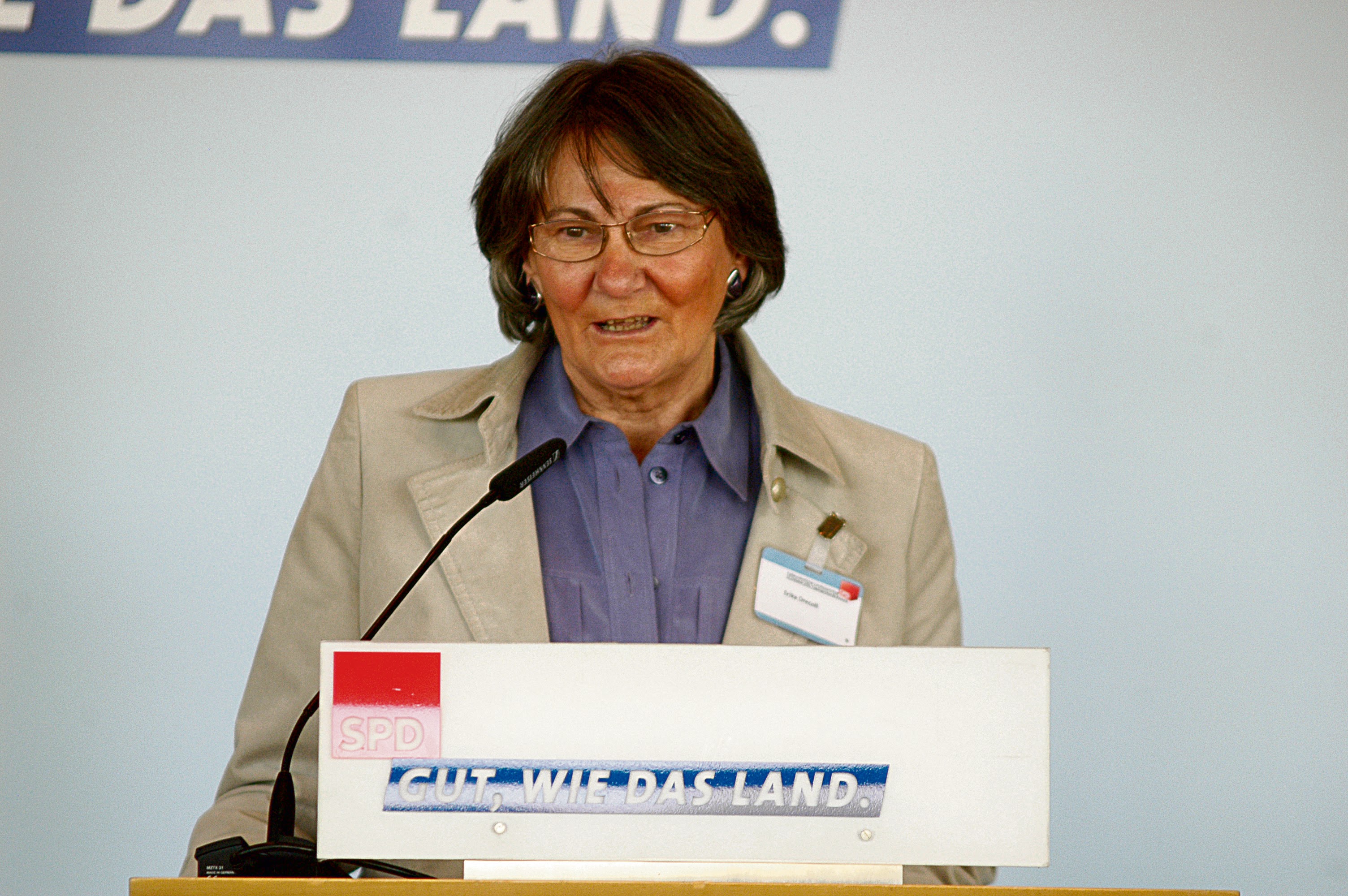 Erika Drecoll war von 2007 bis 2011 Bundesvorsitzende der Arbeitsgemeinschaft 60plus in der SPD