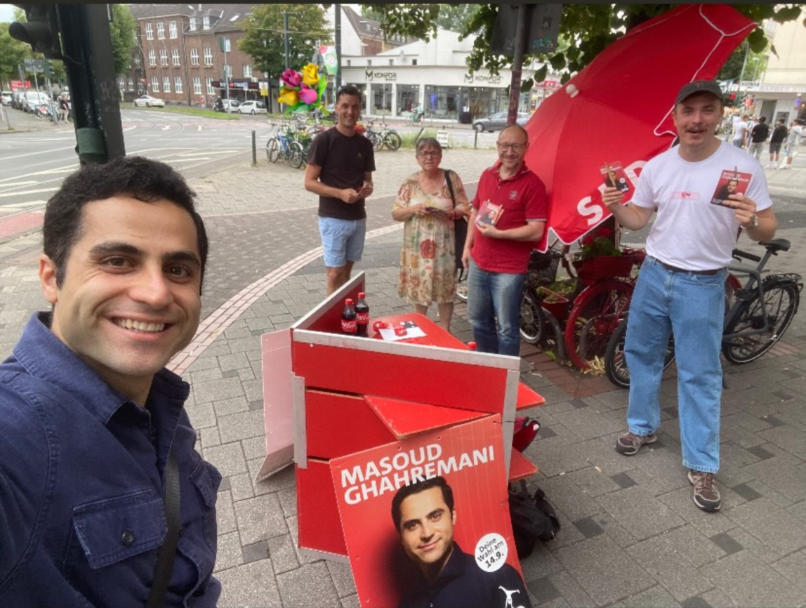 Wahlkampfstand mit Masoud Ghahremani und weiteren SPD-Mitgliedern in Düsseldorf