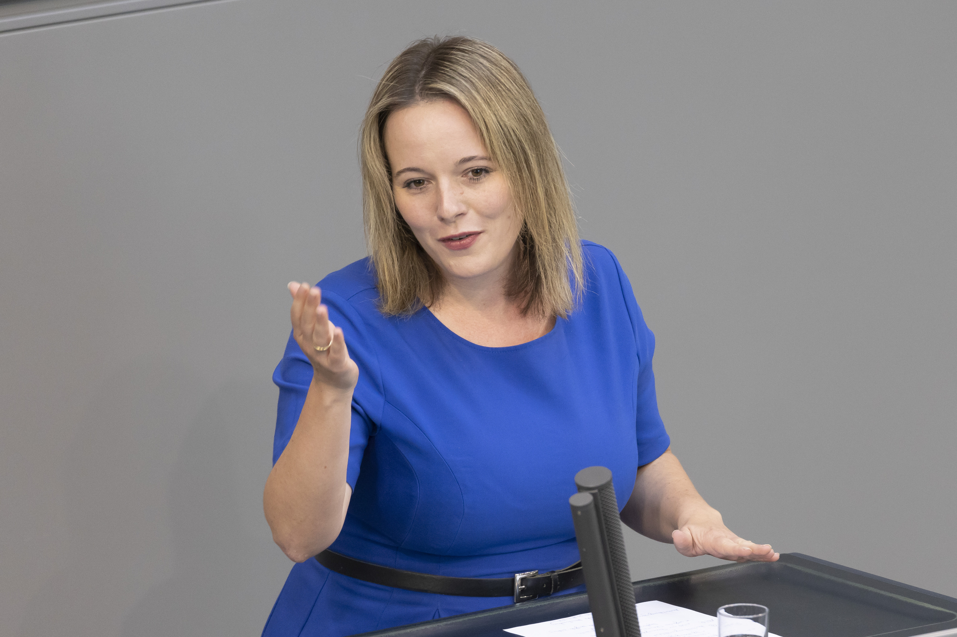 Jessica Rosenthal, Juso-Bundesvorsitzende und Abgeordnete aus Bonn, bei einer Rede im Bundestag.