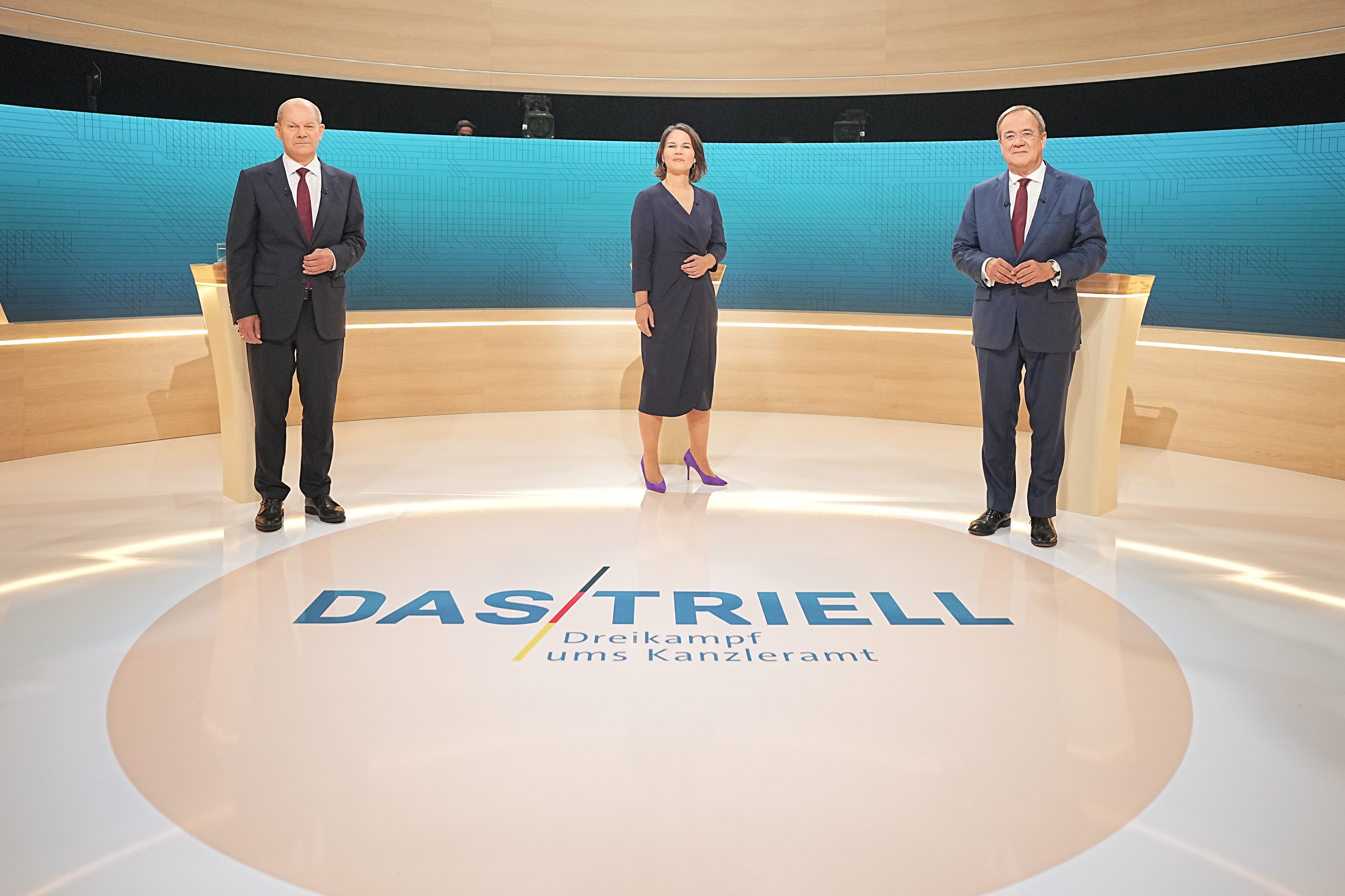 Triell mit einem klaren Sieger: 41 Prozent der Fernsehzuschauer*innen sahen am Ende SPD-Kanzlerkandiat Olaf Scholz (l.) vorn.