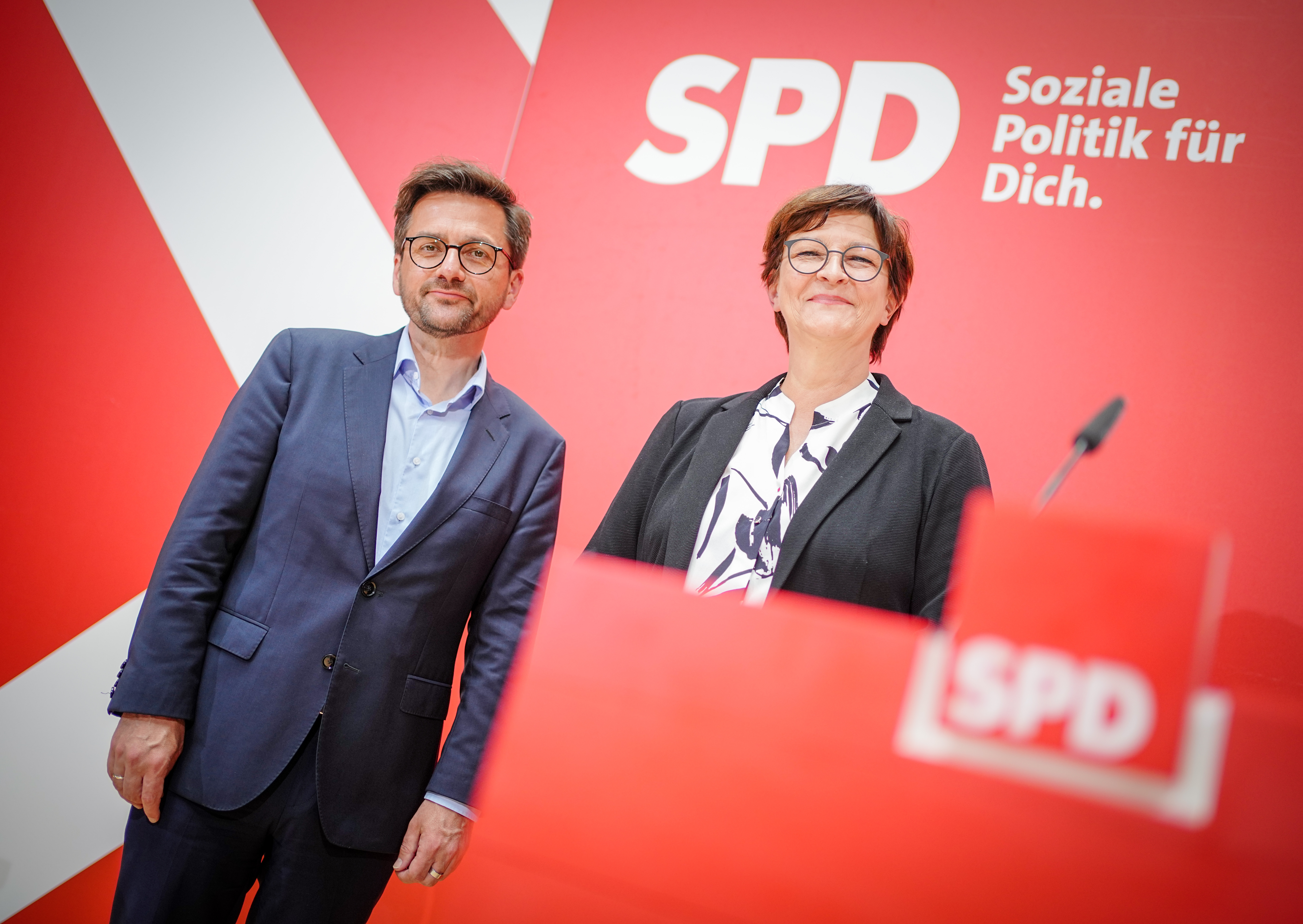 NRW-Spitzenkandidat Thomas Kutschaty und SPD-Cochefin Sakia Esken