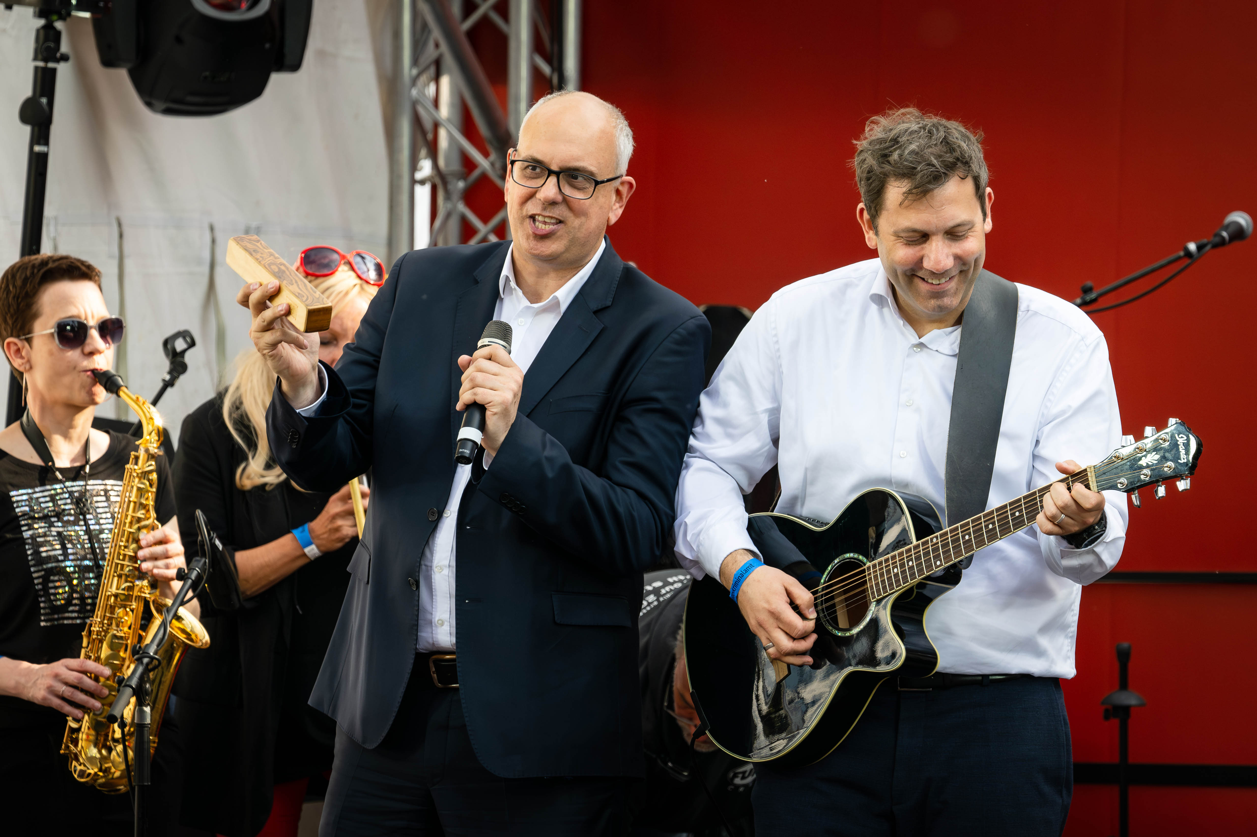 Zwei, die sich nicht nur musikalisch verstehen: Bremens Bürgermeister Andreas Bovenschulte (l.) und SPD-Chef Lars Klingbeil