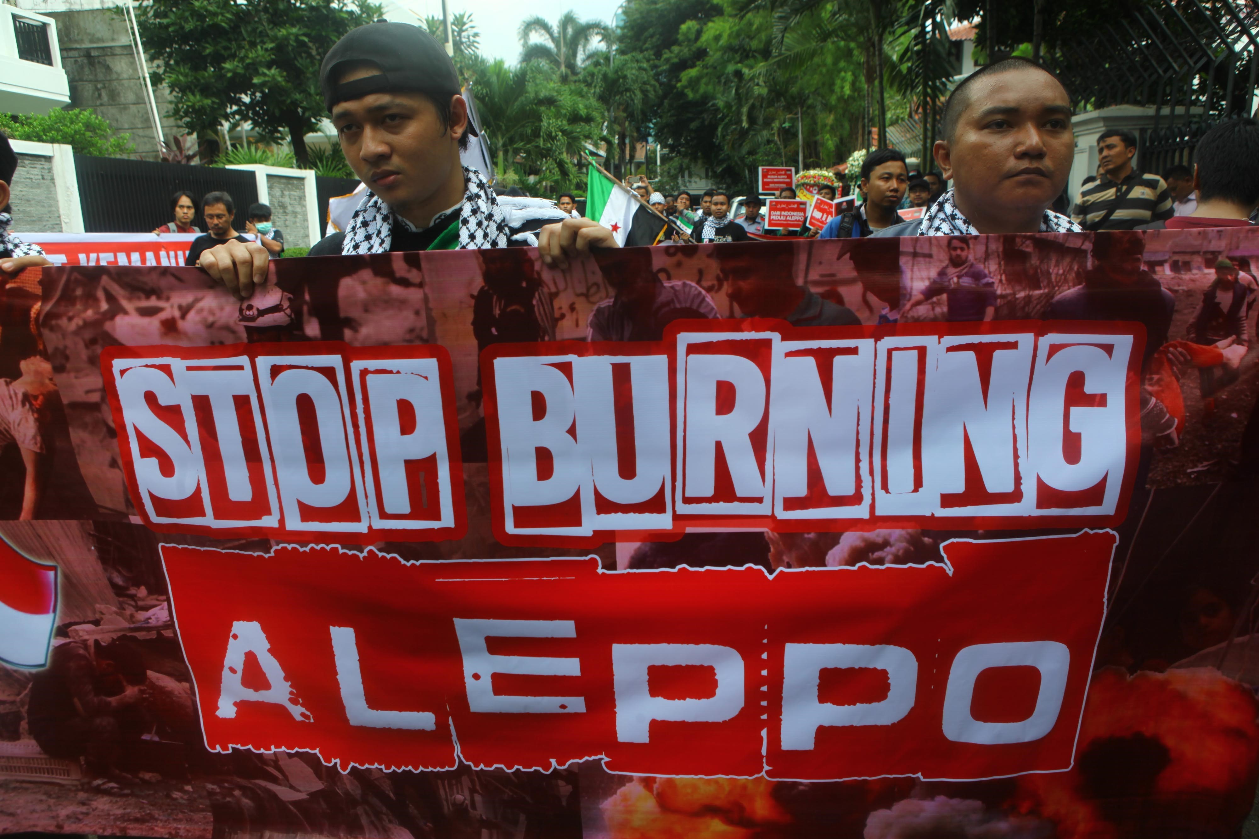 Schluss mit der Bombardierung Aleppos: Solidaritätsdemonstration in Indonesien am 9. Mai 2016