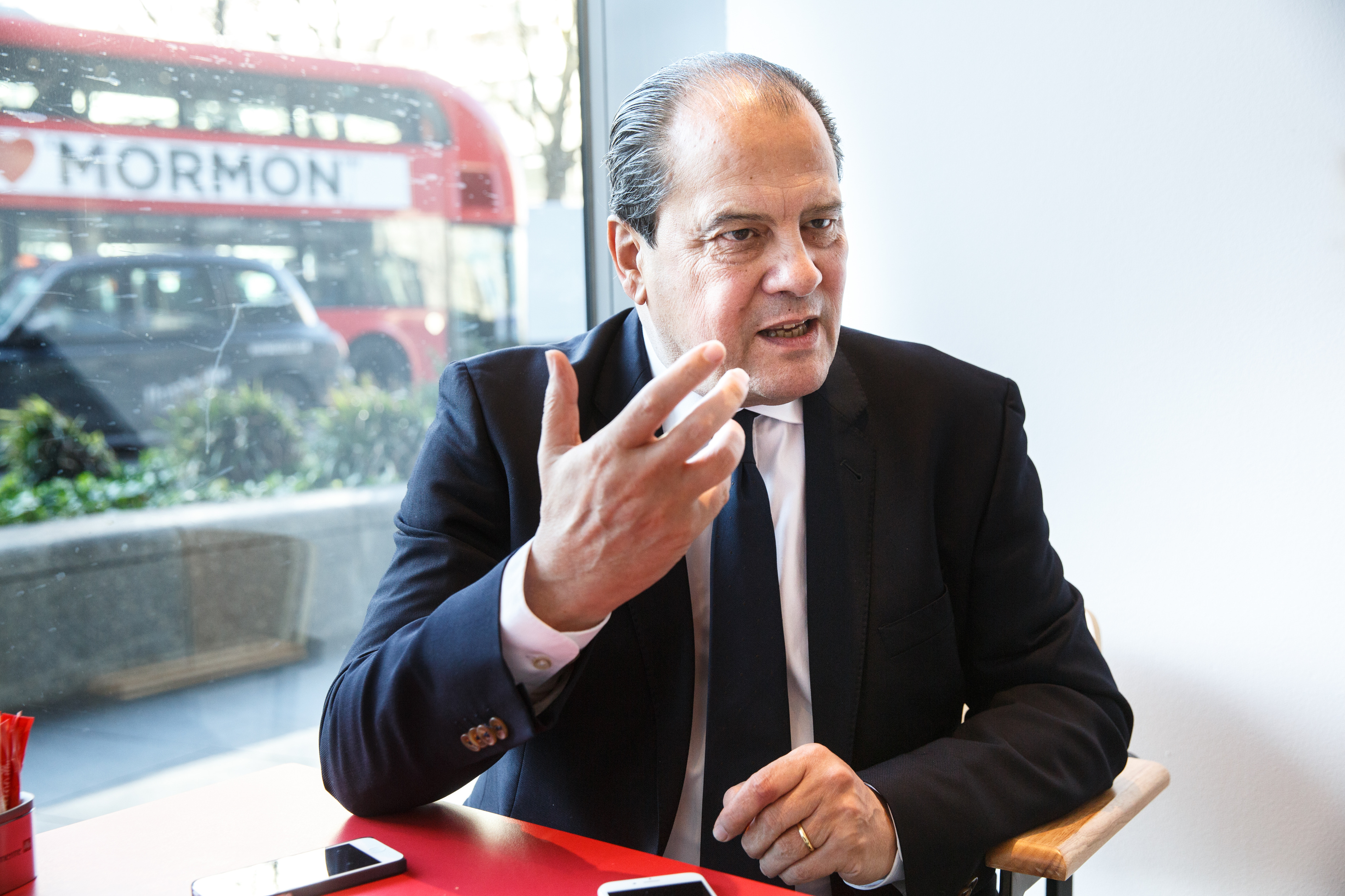 Jean-Christophe Cambadélis: „Die PS bleibt unabhängig von ihren Wahlergebnissen eine starke Partei.“