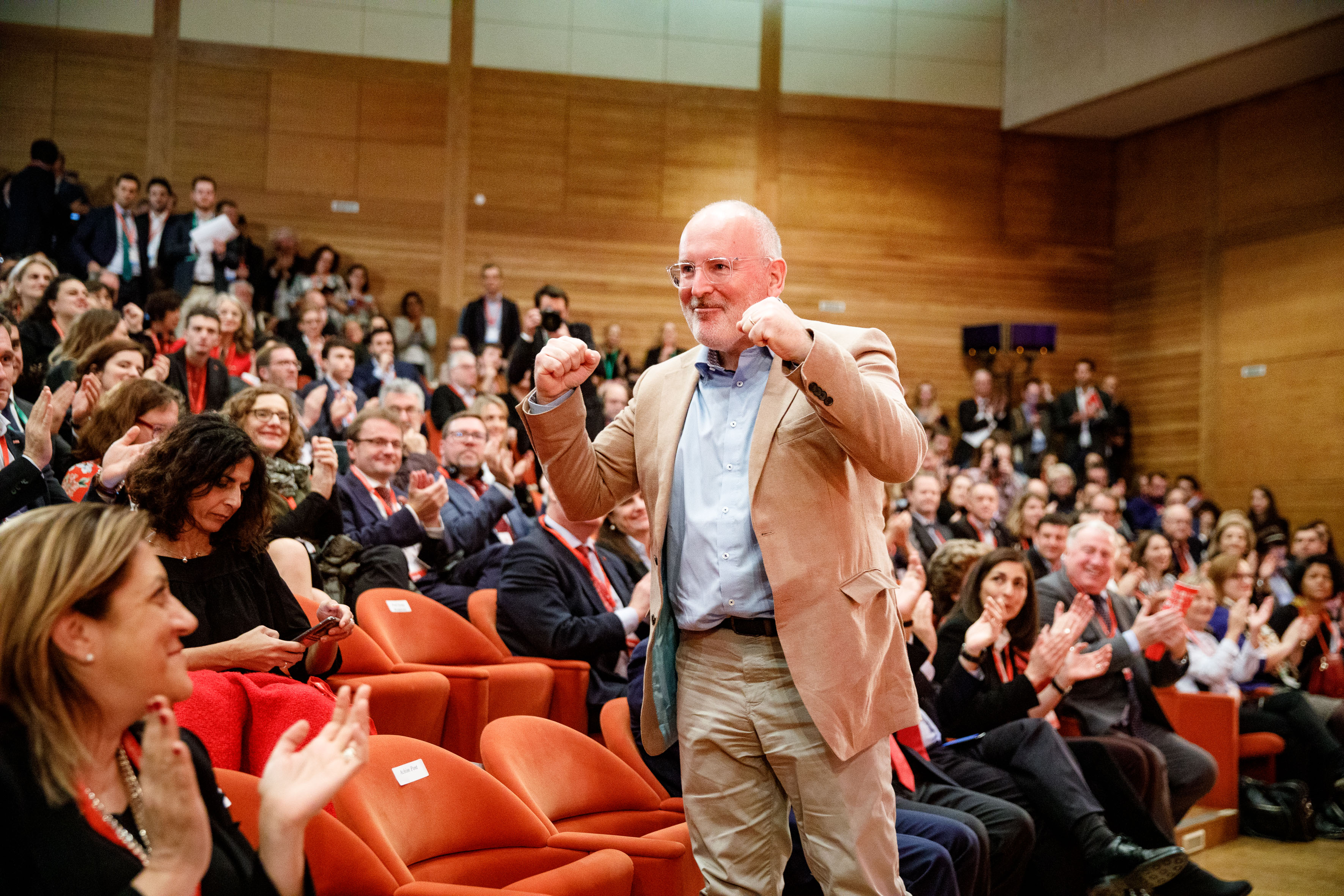 Motiviert für Europa: Dank SPE-Spitzenkandidat Frans Timmermans haben die niederländischen Sozialdemokraten die Europawahl gewonnen.