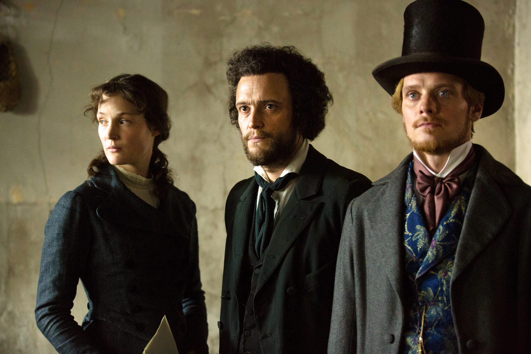 Politische Freundschaft, kämpferische Liebe: das Trio Jenny Marx (Vicky Krieps), Karl Marx (August Diehl) und Friedrich Engels (Stefan Konarske) 