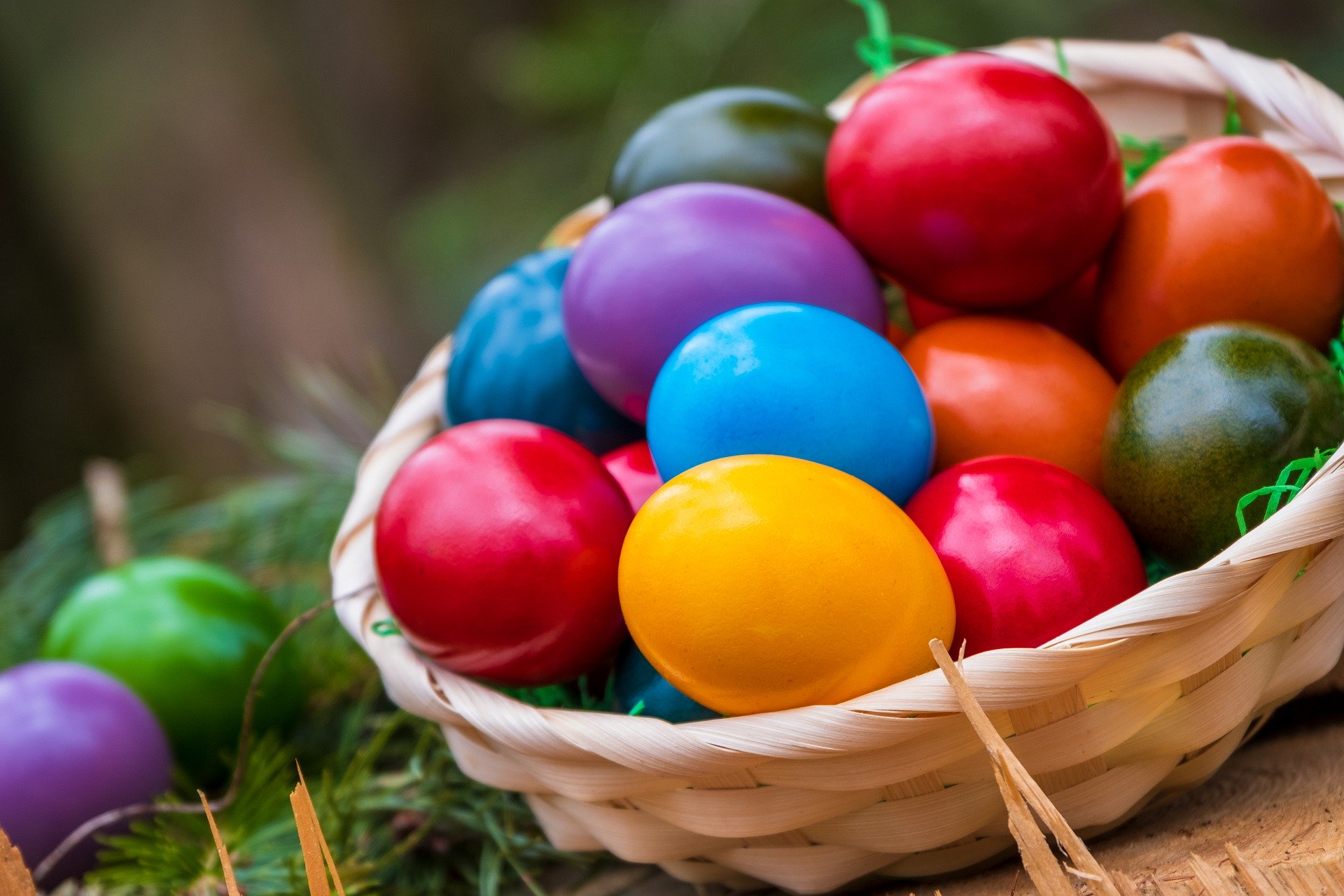 Eier gibt es auch trotz Corona. Ansonsten ist Ostern in diesem Jahr für die meisten anders als sonst.