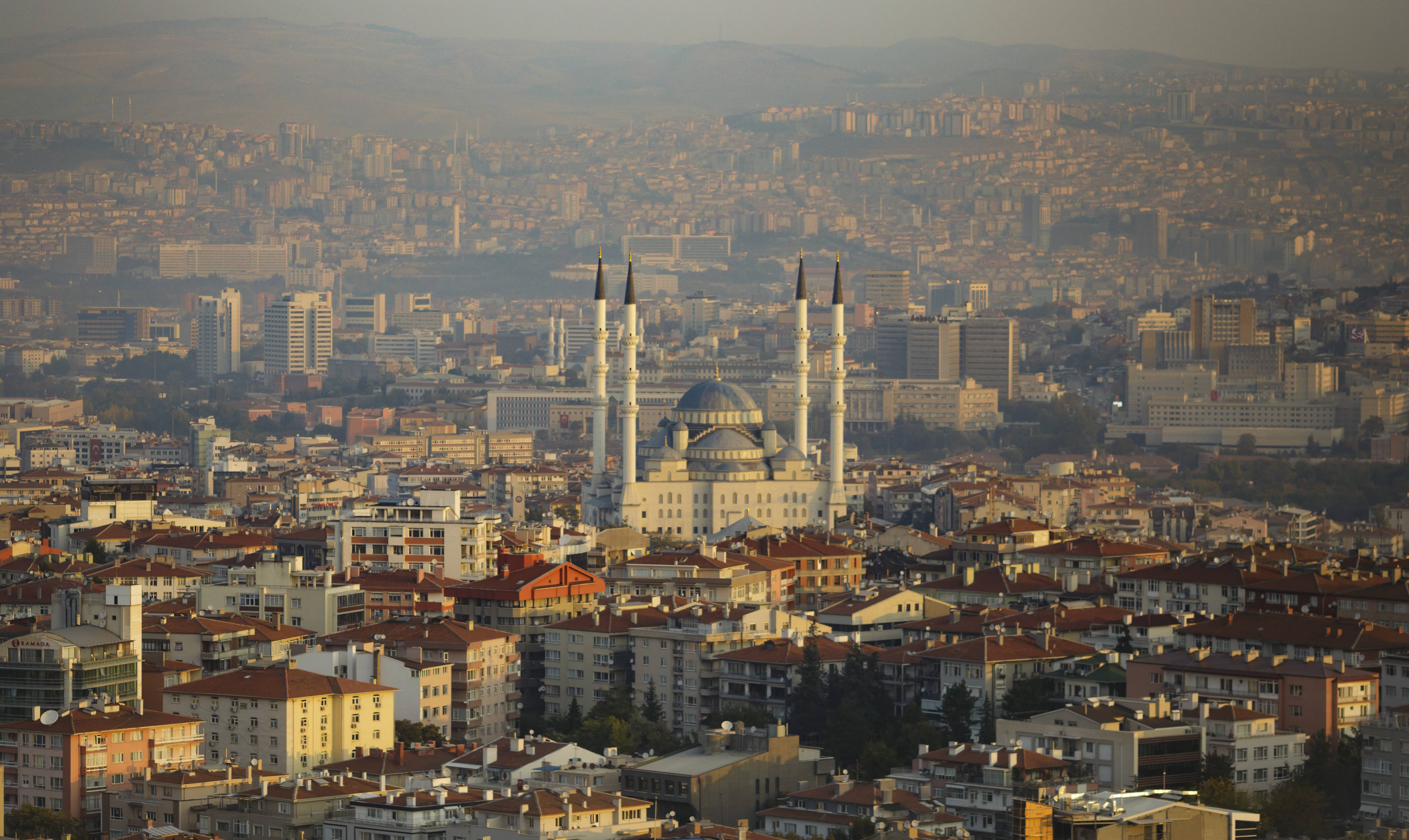 Blick auf die türkische Hauptstadt: Ankara ordnet an – die Familien müssen sich fügen.