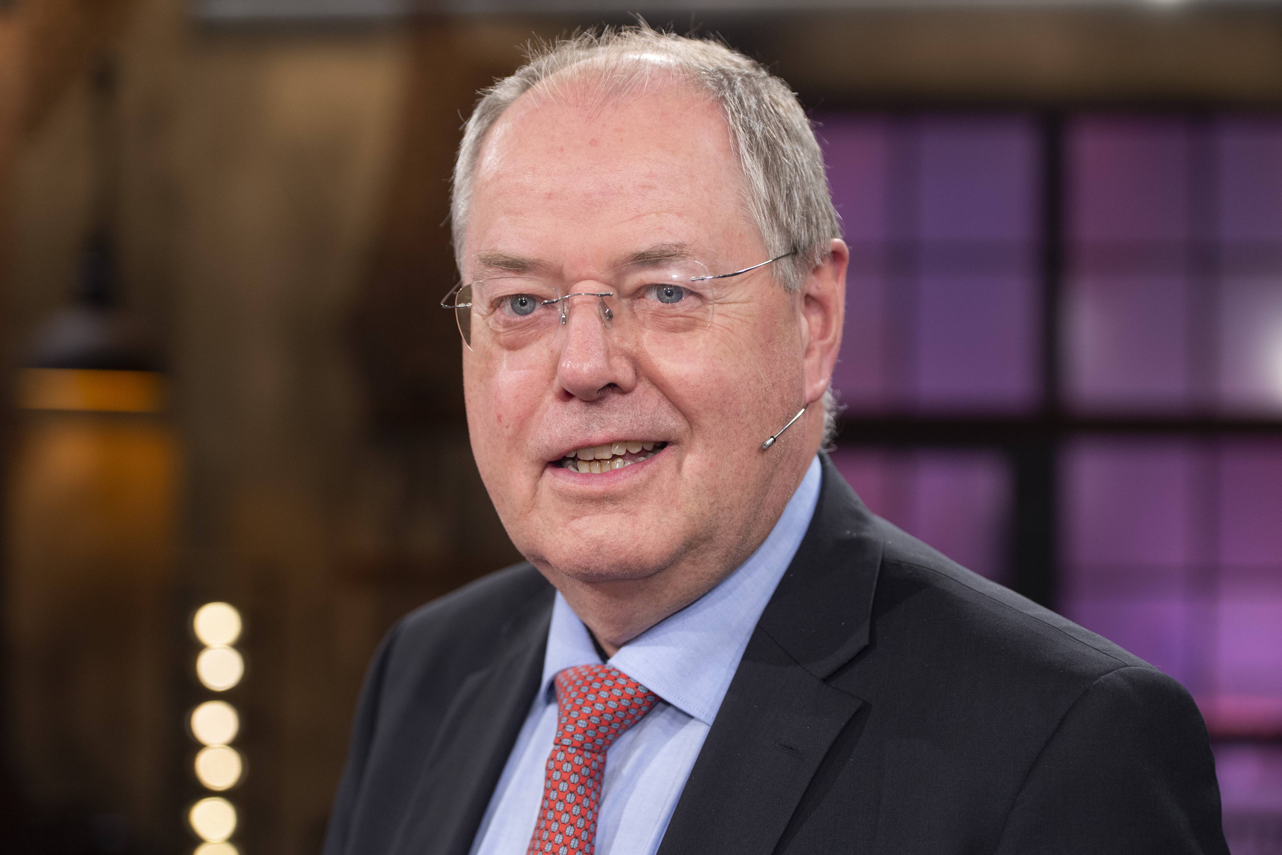 Peer Steinbrück: Helmut Schmidt ist nach wie vor die Projektionsfläche vieler Menschen für die Sehnsucht nach einem Politikertypus, der Verantwortungsethos und Führungsbereitschaft vereint.