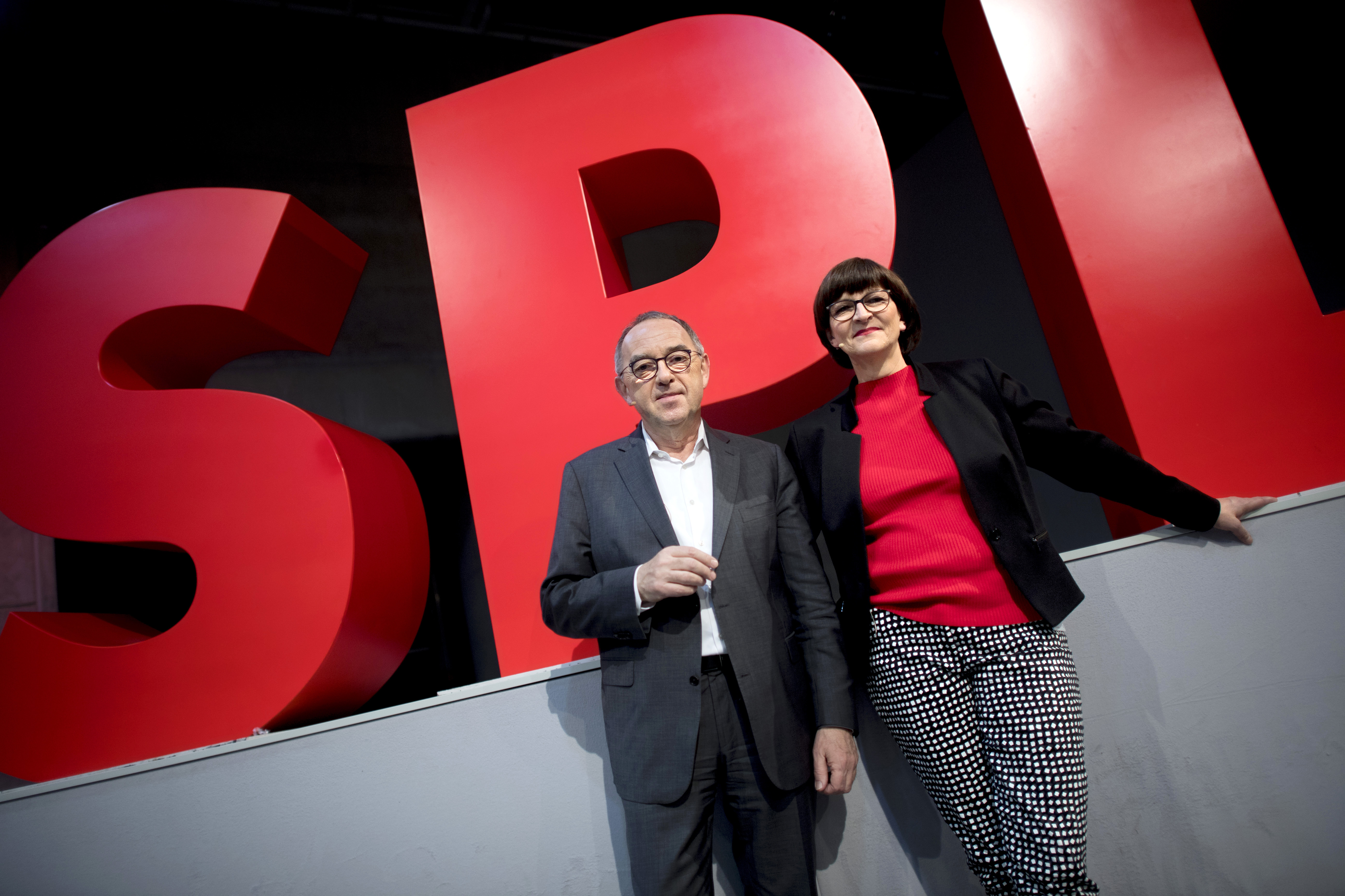 SPD-Vorsitzende Saskia Esken und Norbert Walter-Borjans (auf dem Bundesparteitag 2019): „Wir haben einiges erreicht.“