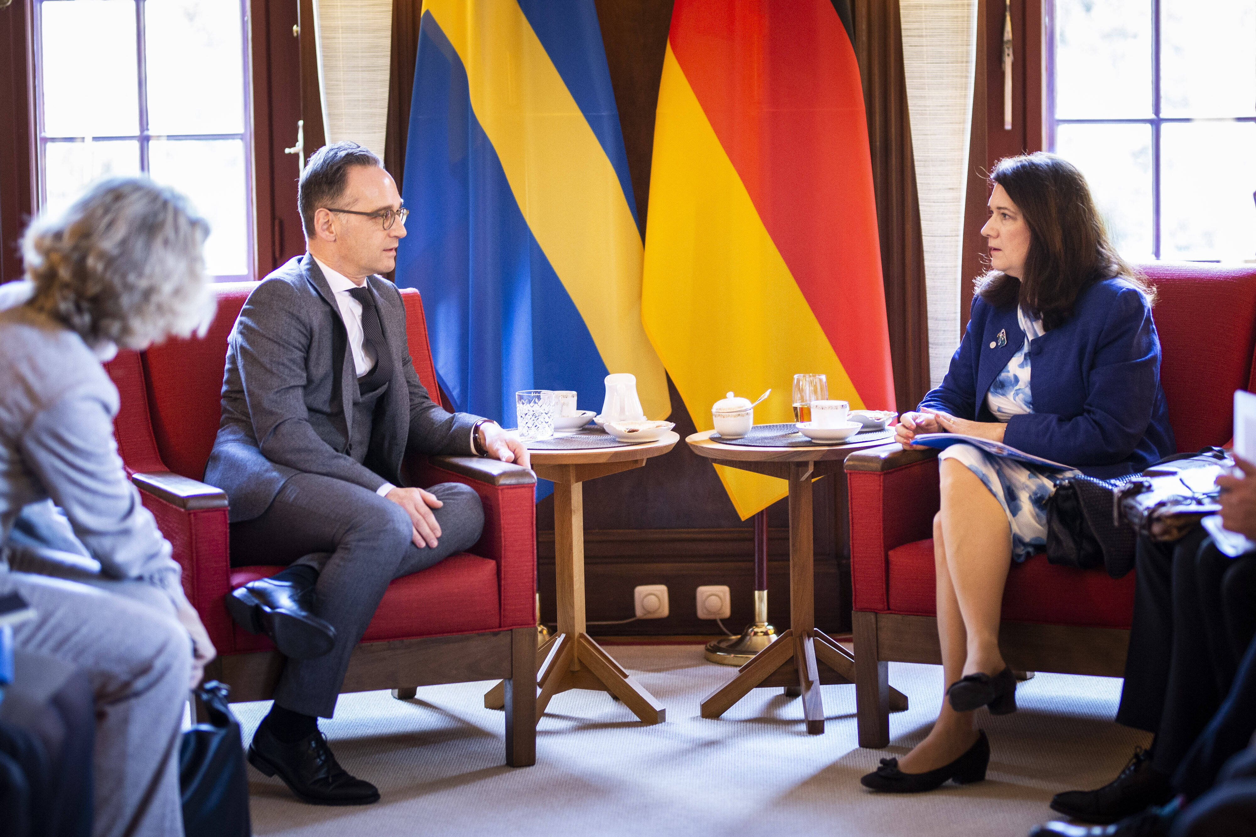 Mehr weibliche Perspektiven in der Außenpolitik: Schweden (hier Außenministerin Ann Linde mit dem deutschen Außenminister Heiko Maas) macht vor, wie es geht.