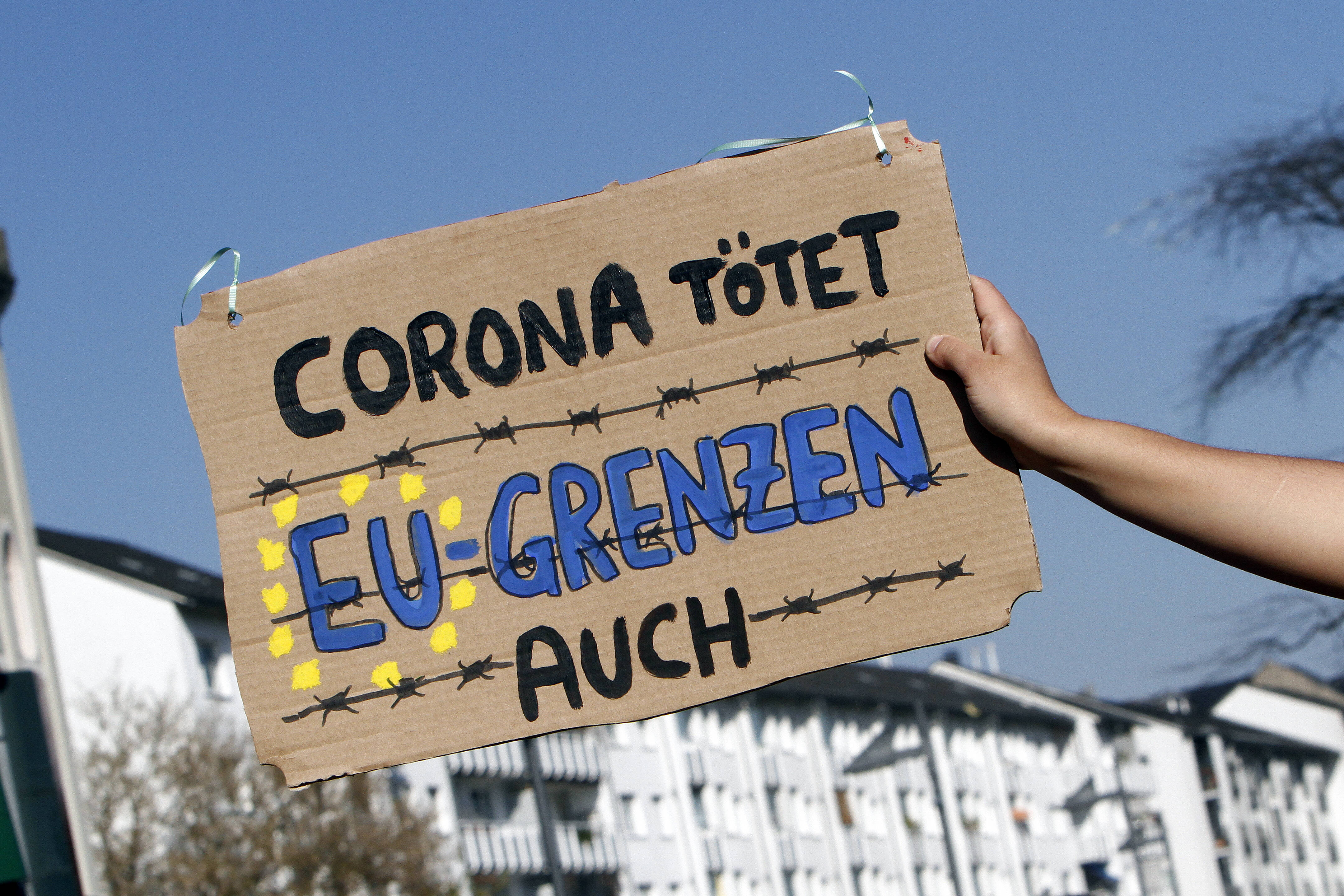 Die Corona-Krise verschärft die Situation der Geflüchteten zusätzlich. Sie brauchen jetzt unsere Hilfe, fordert Irena Rudolph-Kokot von der AG Migration und Vielfalt in der SPD.