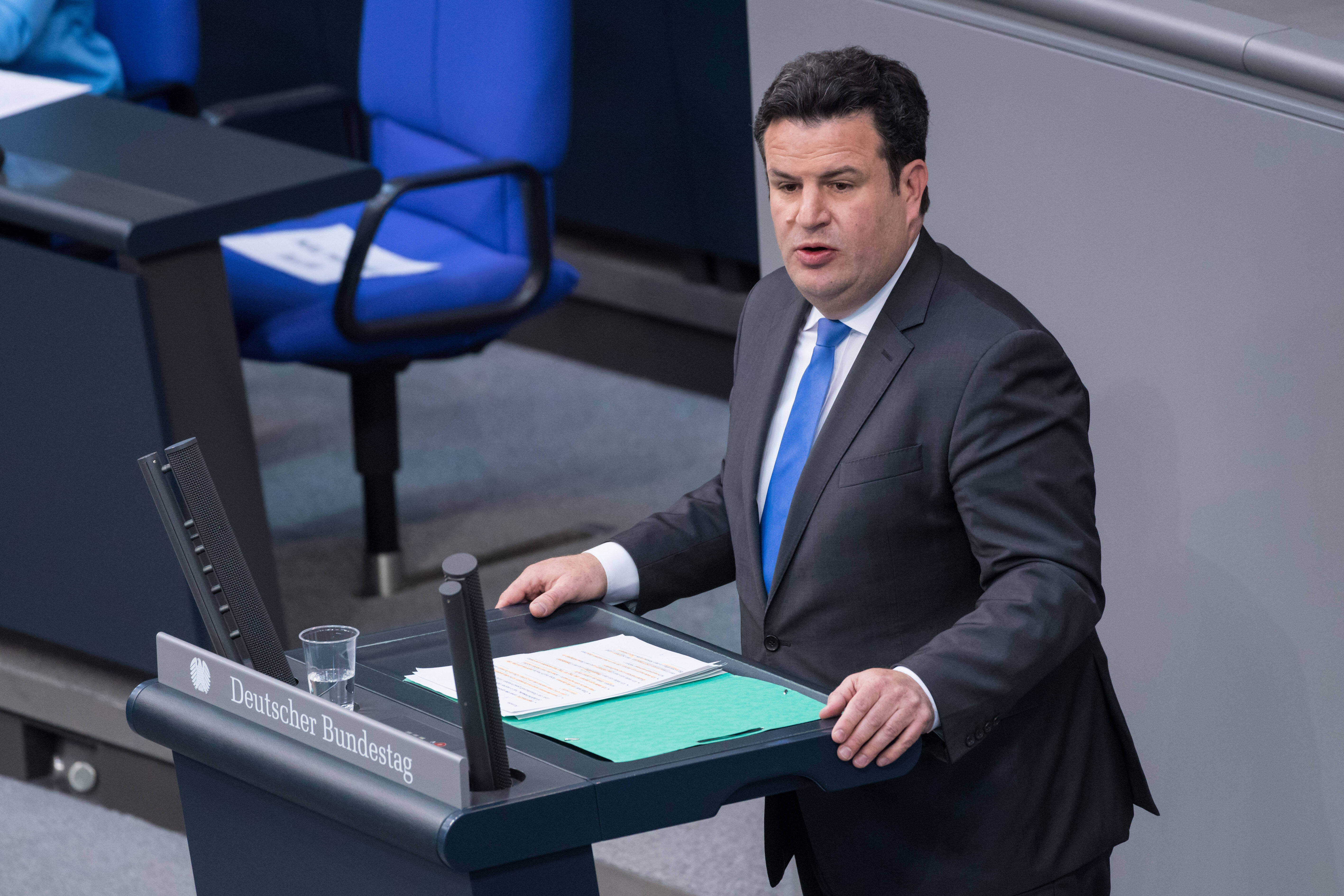 Hubertus Heil am Freitag im Bundestag: „Können uns nicht leisten, die Grundrente nicht einzuführen!"