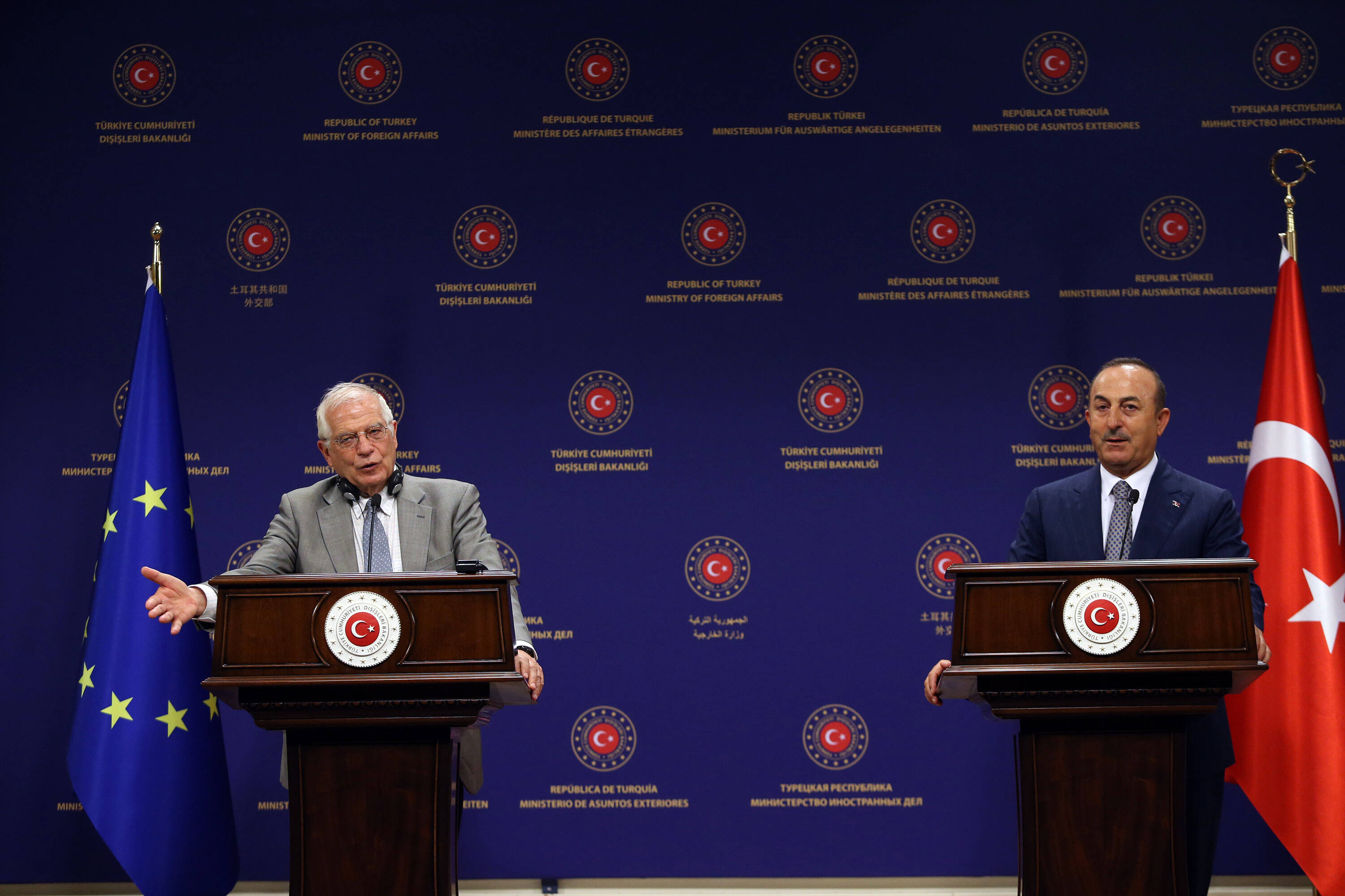 Der EU-Außenbeauftragte Josep Borrell (l.) mit dem türkischen Außenminister Mevlut Cavusoglu 