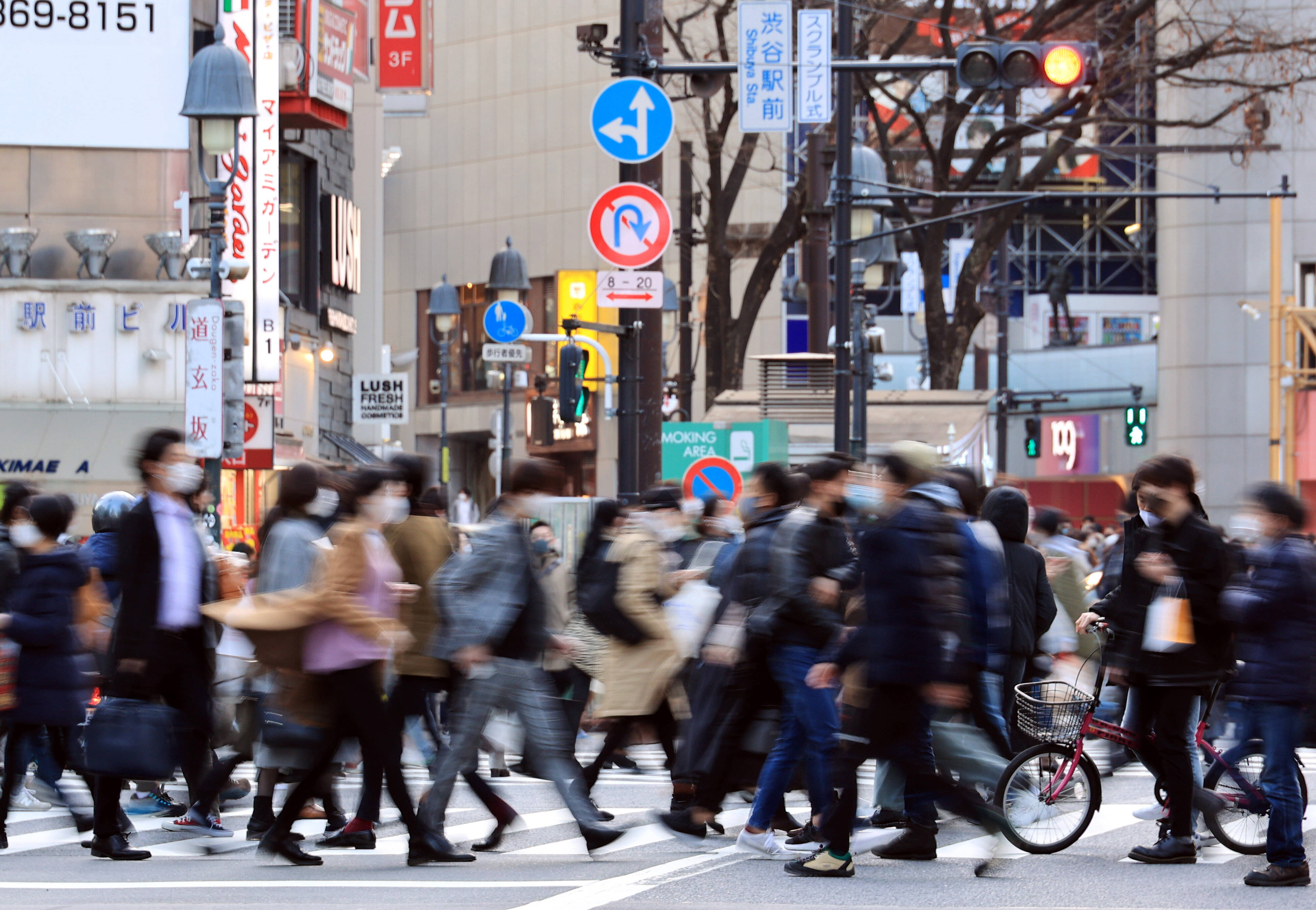 Die Straßen von Tokyo: Viel Bewegung, noch keine Impfungen.