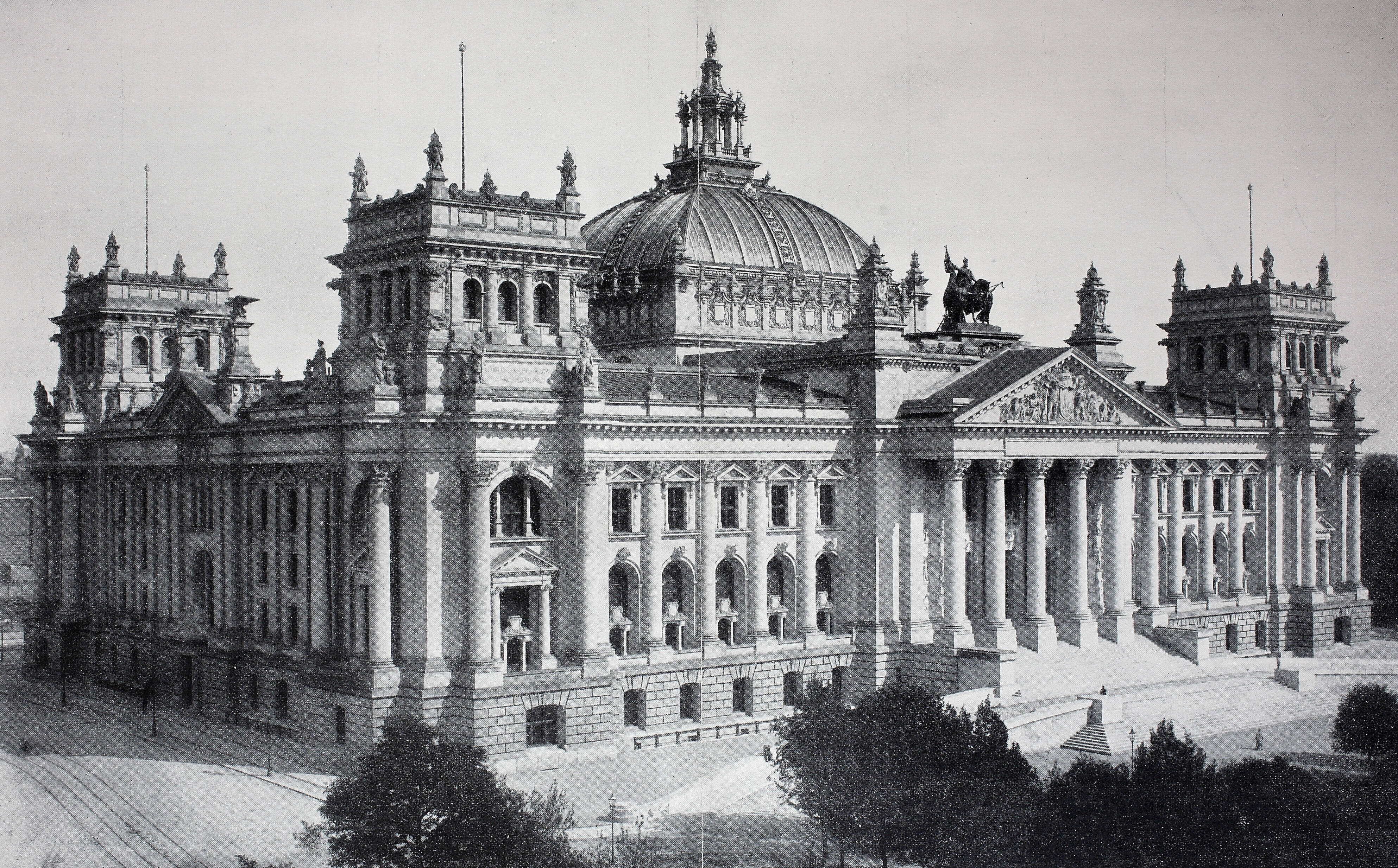 Der Deutsche Reichstag im Jahr 1895: Ein Jahr später verabschiedete das Parlament hier das Bürgerliche Gesetzbuch.