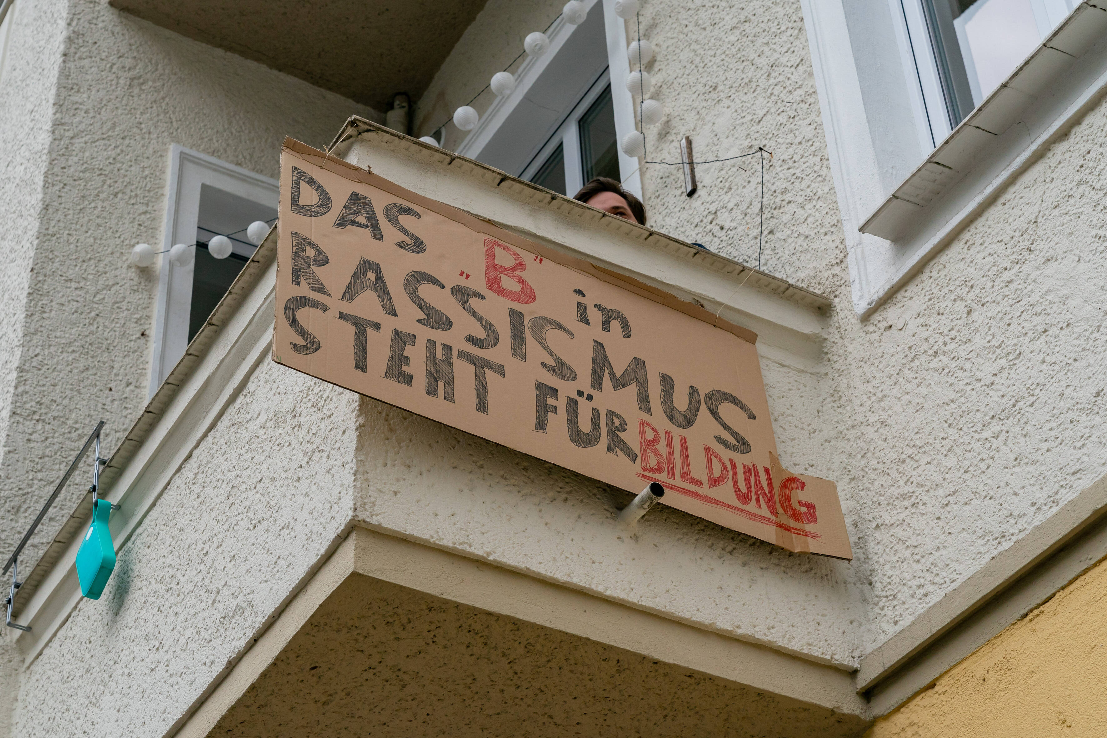 Protest gegen Rassismus und Querdenker*innen in Berlin.