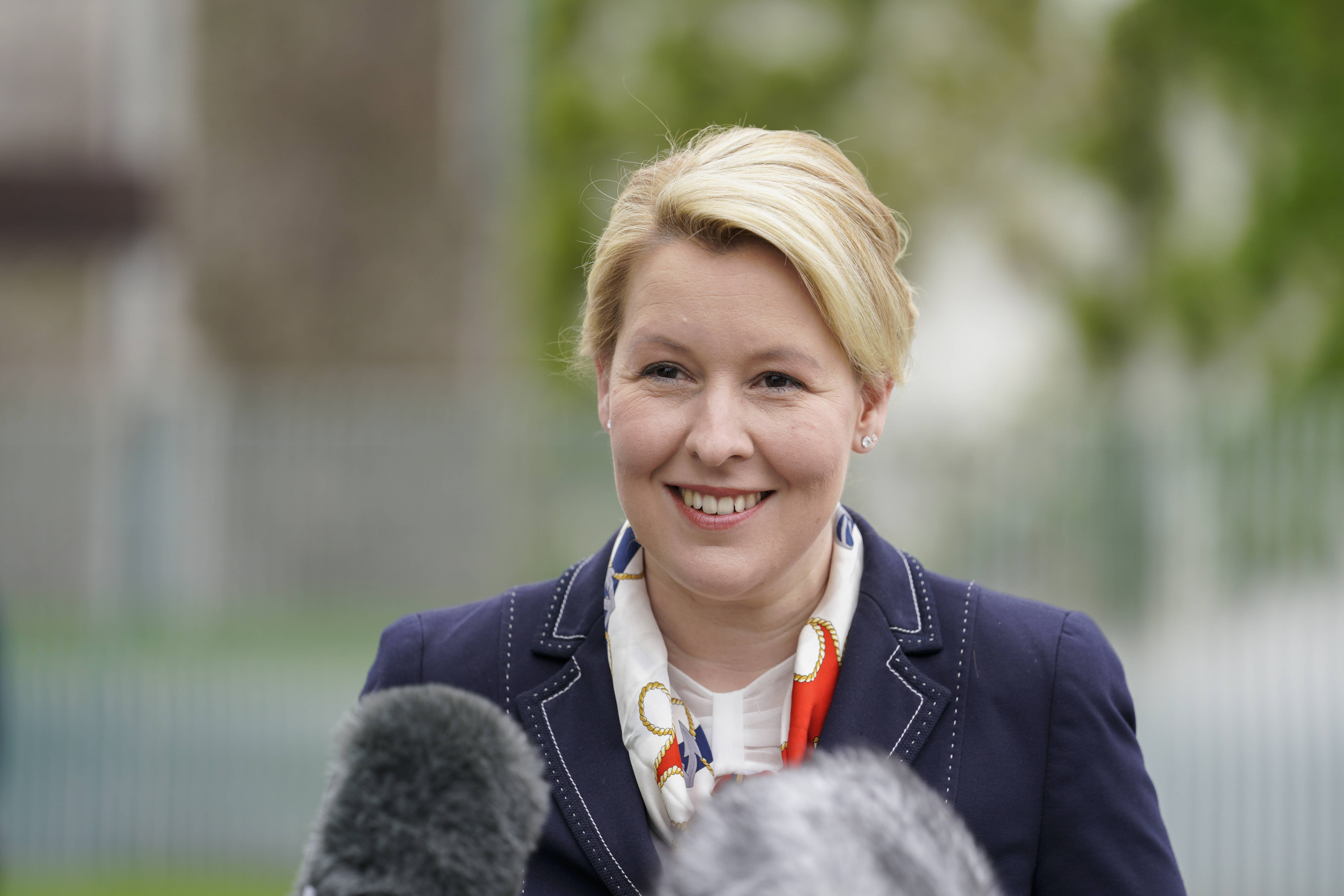 Bundesfamilienministerin Franziska Giffey: „Es muss ein wehrhaftes Vorgehen gegen die Feinde der Demokratie geben.“