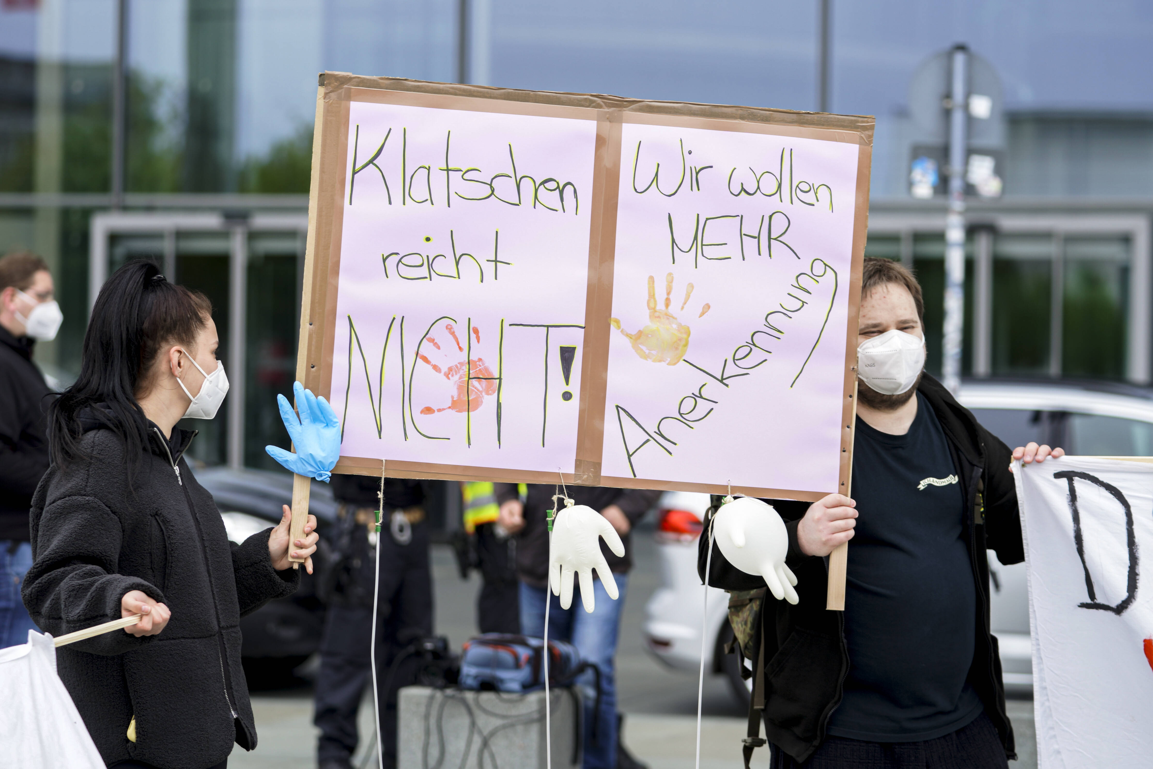 Demonstration für bessere Arbeitsdedingungen zum internationalen Tag der Pflegenden am 12. Mai 2021 in Berlin